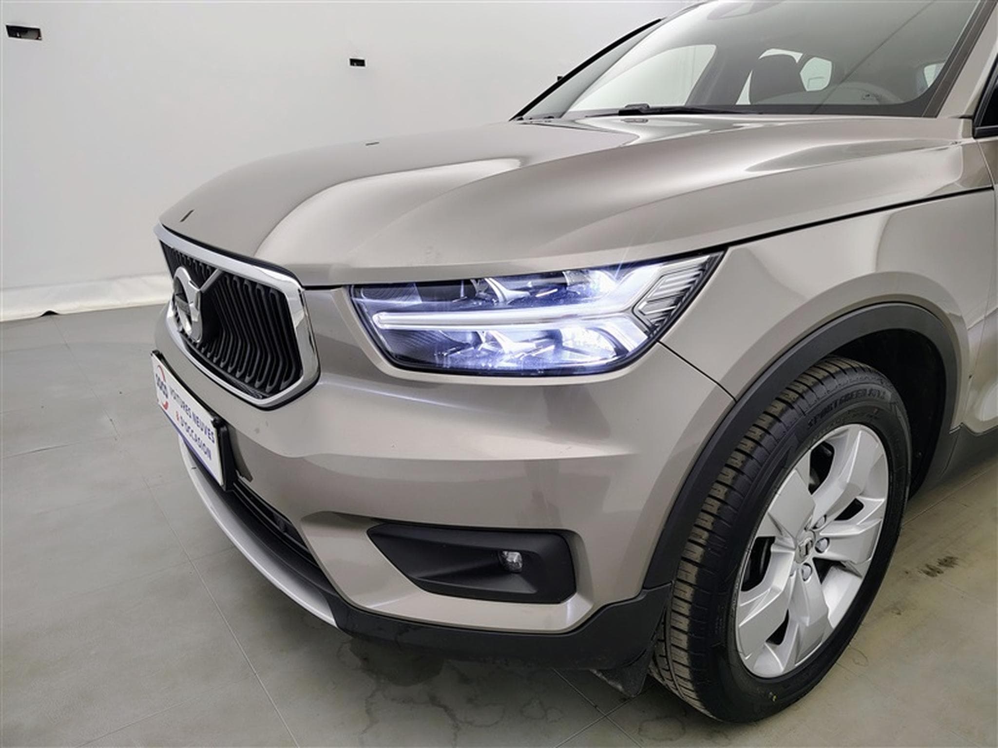 Volvo XC40 2.0 D3 Momentum Pro Geartronic Navi / Led (2021) - Foto 15