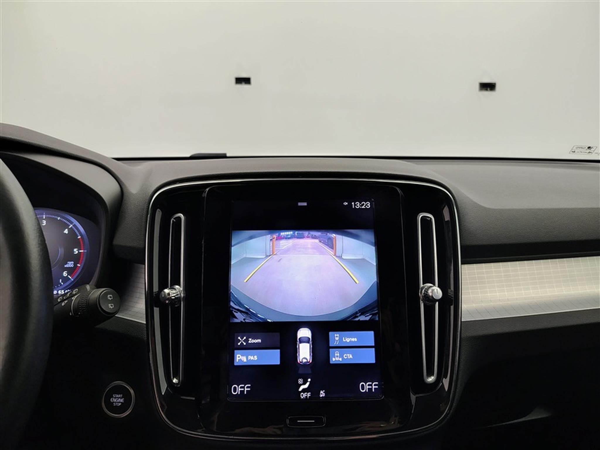 Volvo XC40 2.0 D3 Momentum Pro Geartronic Navi / Led (2021) - Foto 18