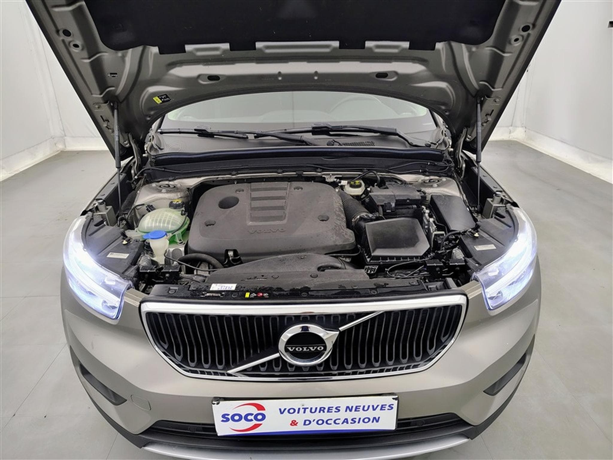 Volvo XC40 2.0 D3 Momentum Pro Geartronic Navi / Led (2021) - Foto 20