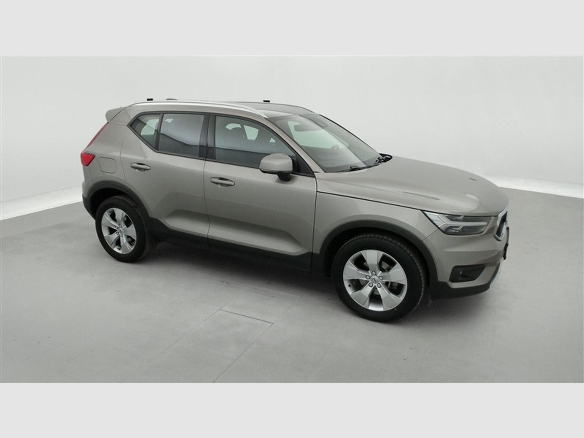 Volvo XC40 2.0 D3 Momentum Pro Geartronic Navi / Led (2021) - Foto 24