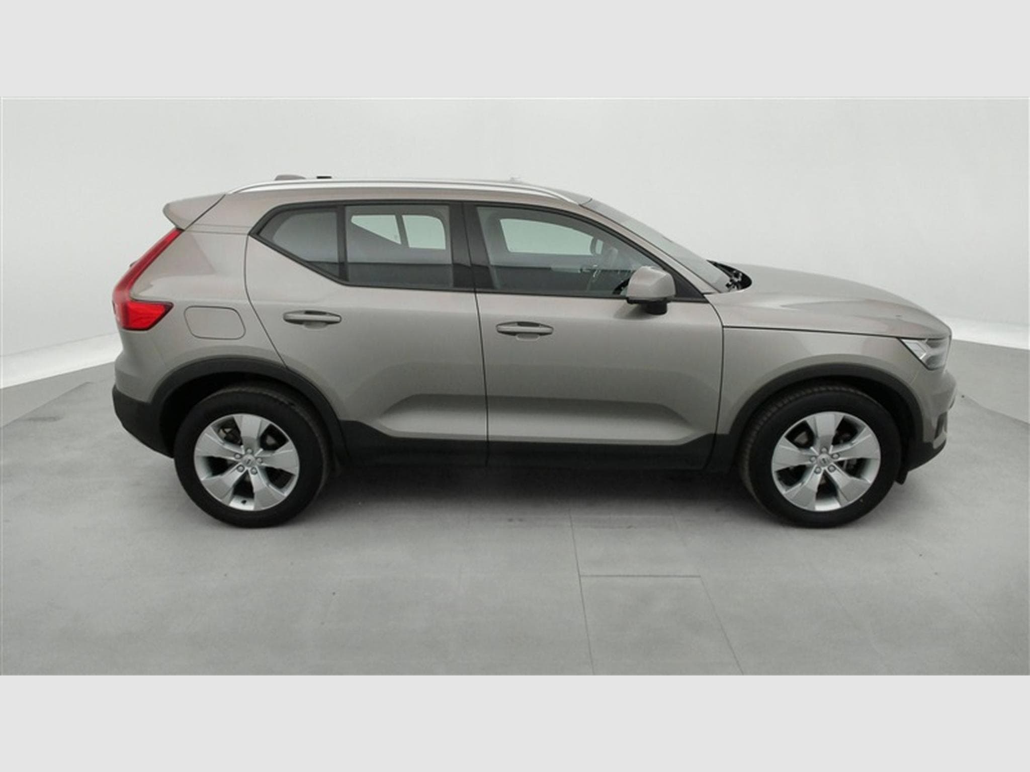Volvo XC40 2.0 D3 Momentum Pro Geartronic Navi / Led (2021) - Foto 25