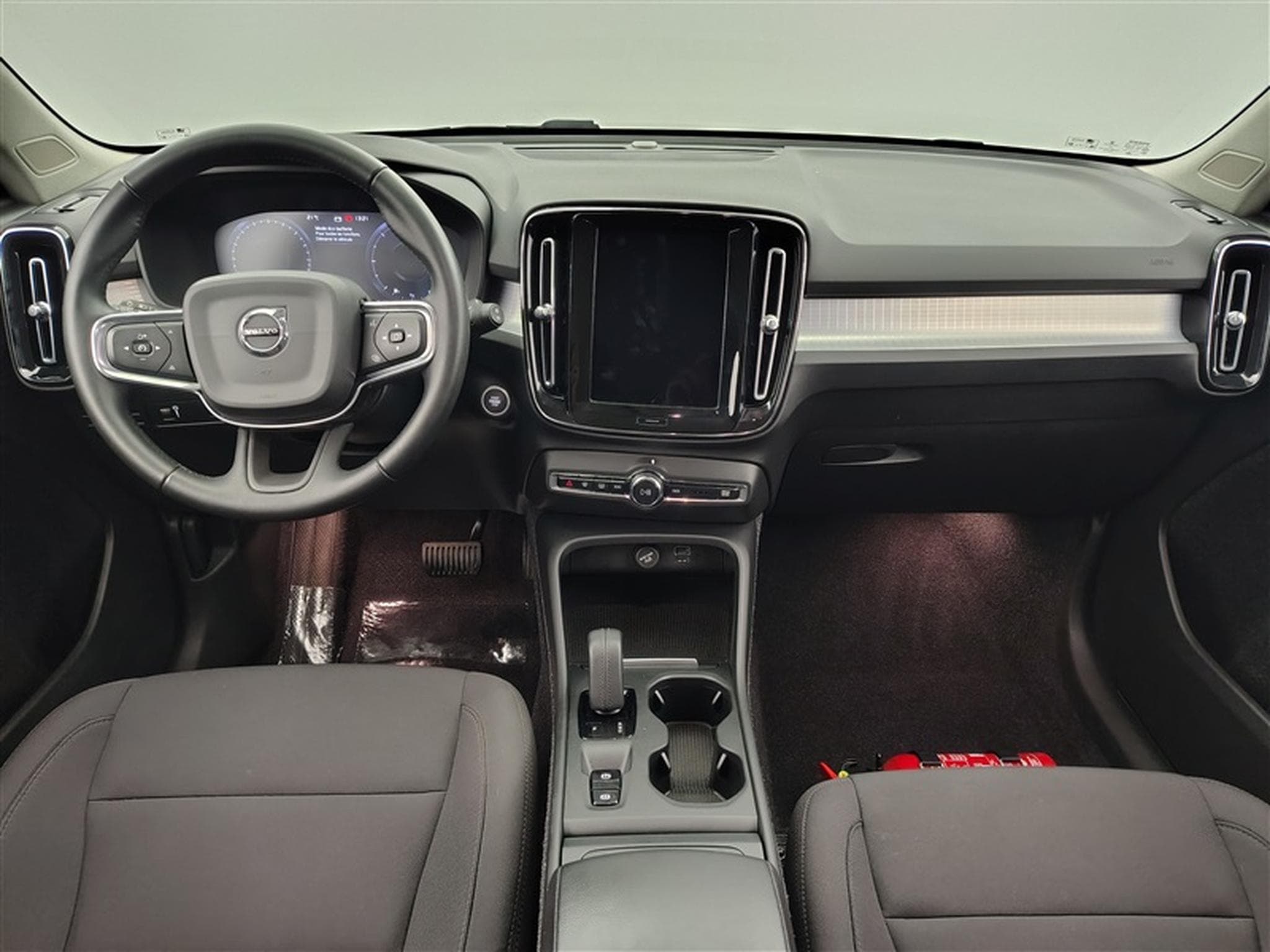 Volvo XC40 2.0 D3 Momentum Pro Geartronic Navi / Led (2021) - Foto 8