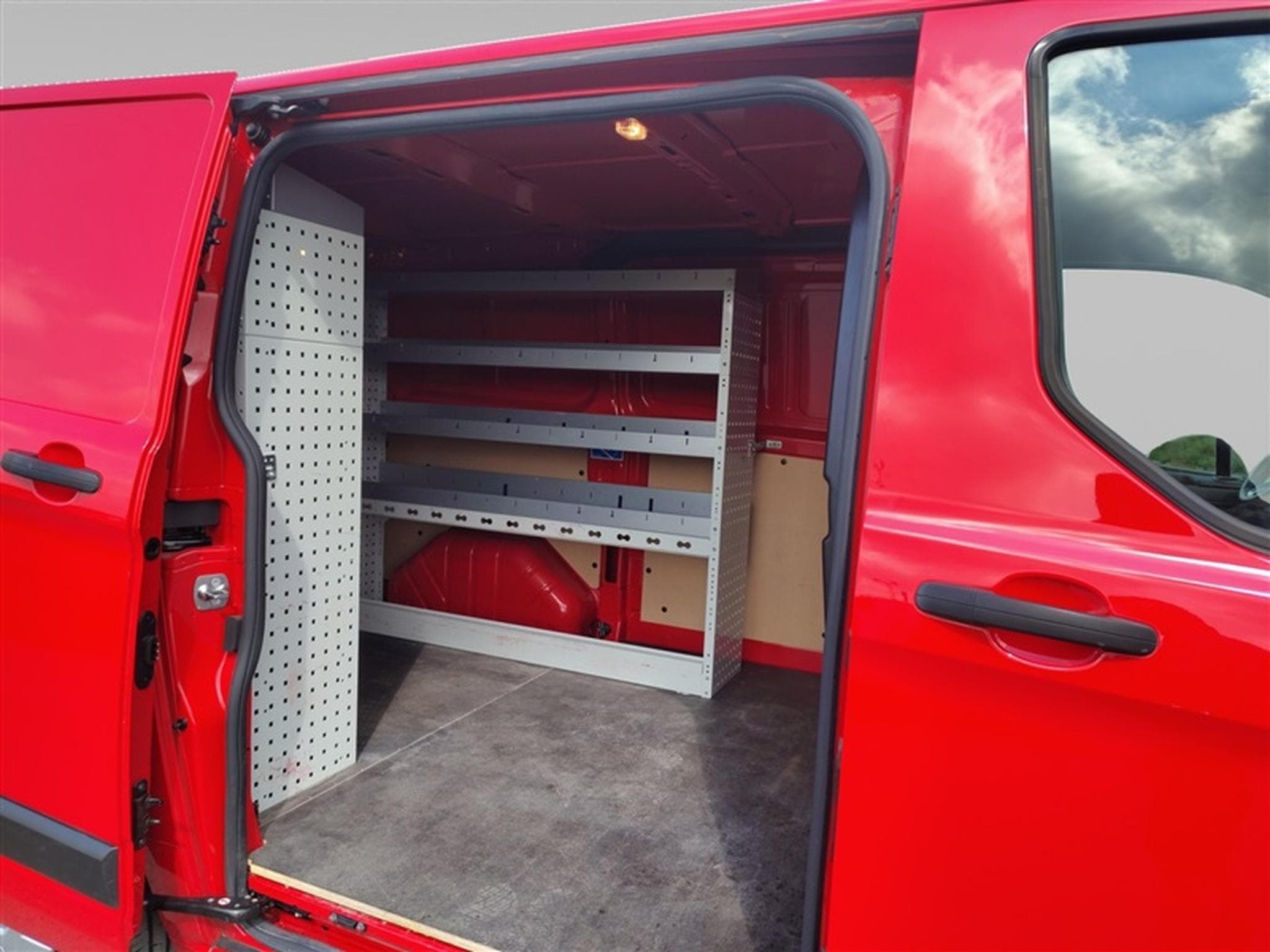 Ford Transit 2.0 TDCi 340 SWB + AMENAG INTERIEUR (2023) - Foto 13
