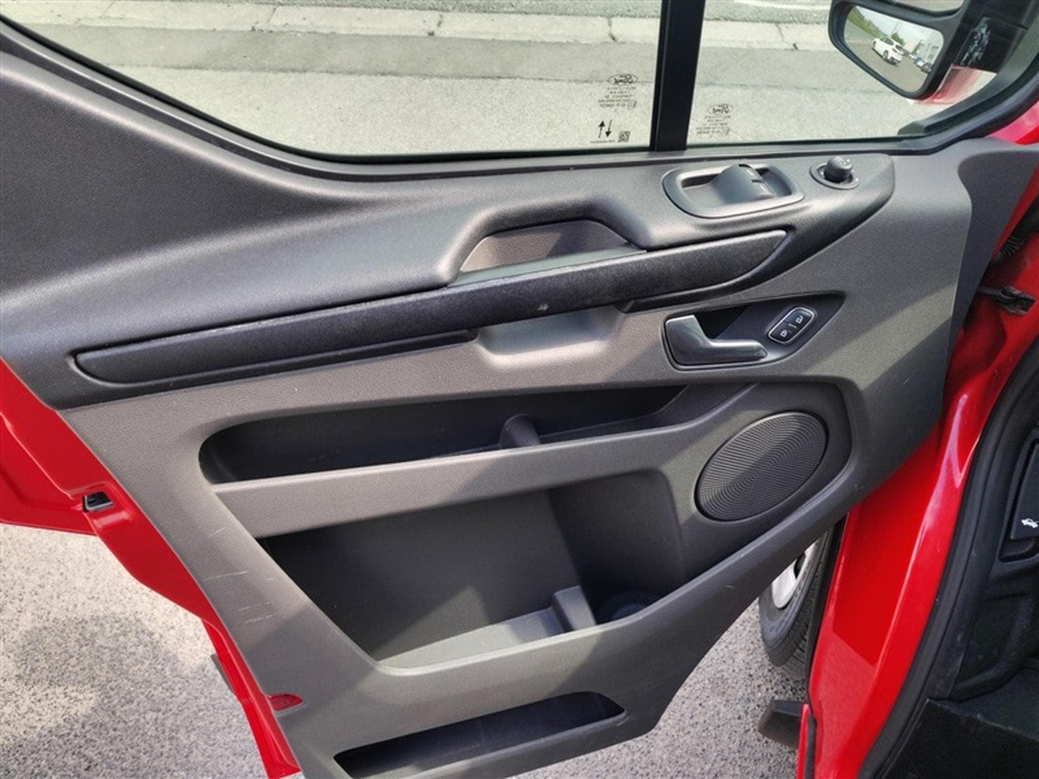 Ford Transit 2.0 TDCi 340 SWB + AMENAG INTERIEUR (2023) - Foto 16