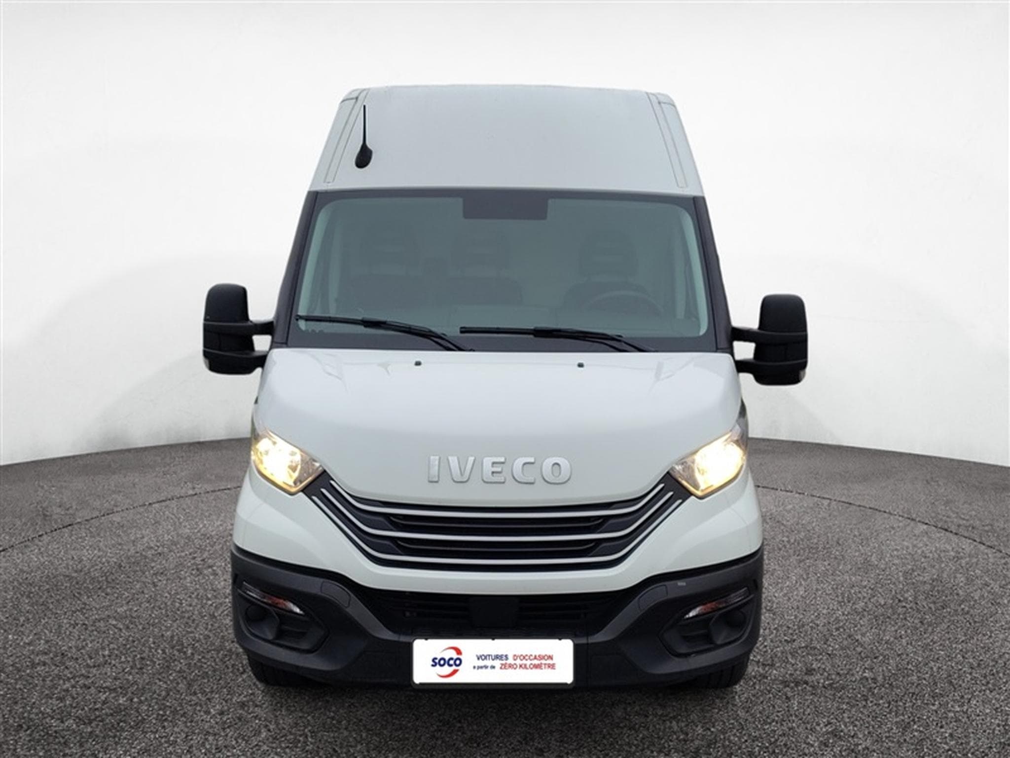 Iveco Daily 35S14V 2.3 Turbo 12M3 (2023) - Foto 5