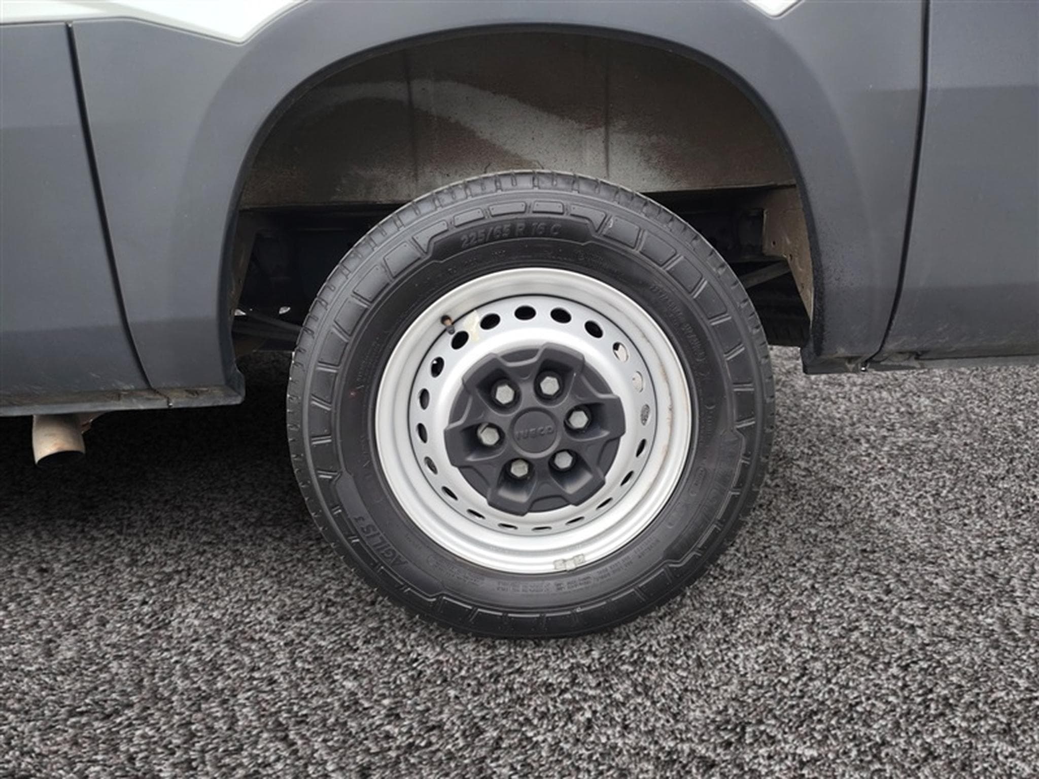 Iveco Daily 35S14V 2.3 Turbo 12M3 (2023) - Foto 6