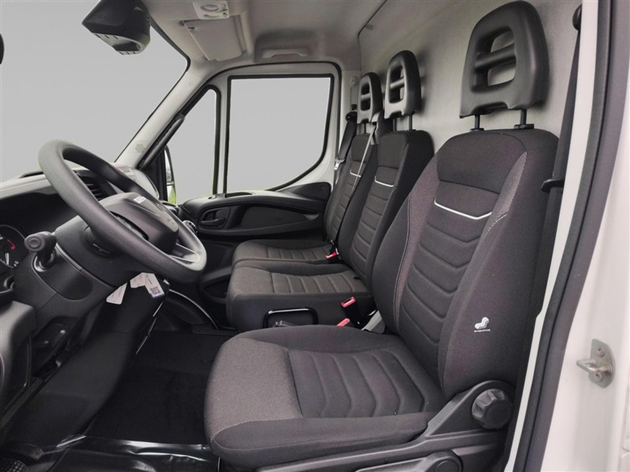 Iveco Daily 35S14V 2.3 Turbo 12M3 (2023) - Foto 7