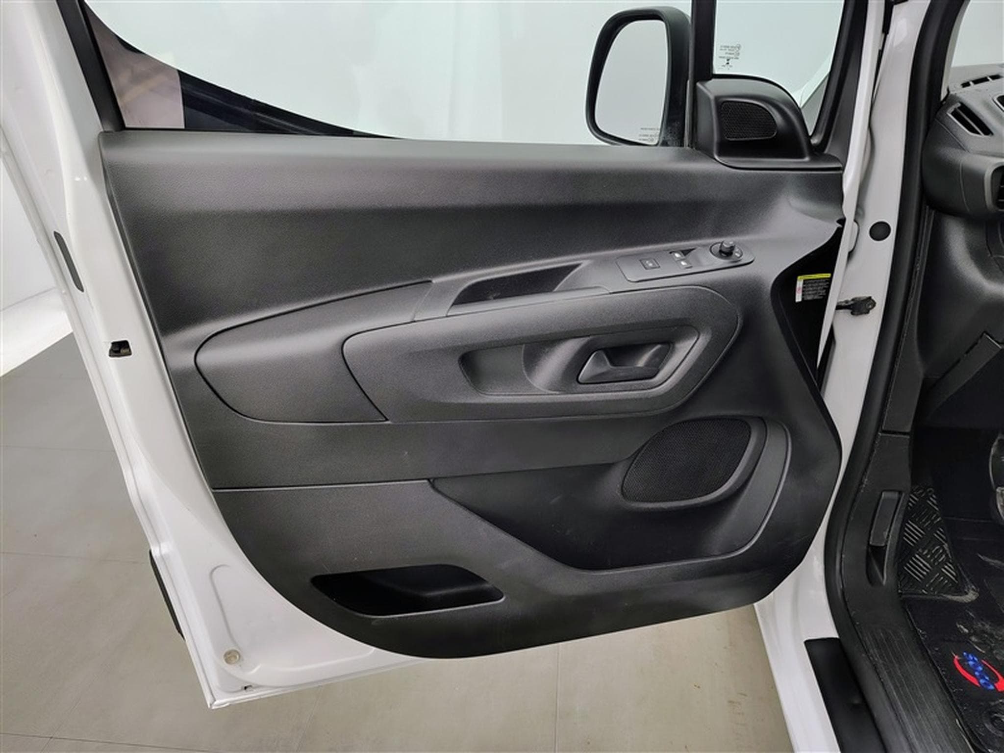Peugeot Partner 1.5 BlueHDi L2 Heavy Pro (2021) - Photo 16