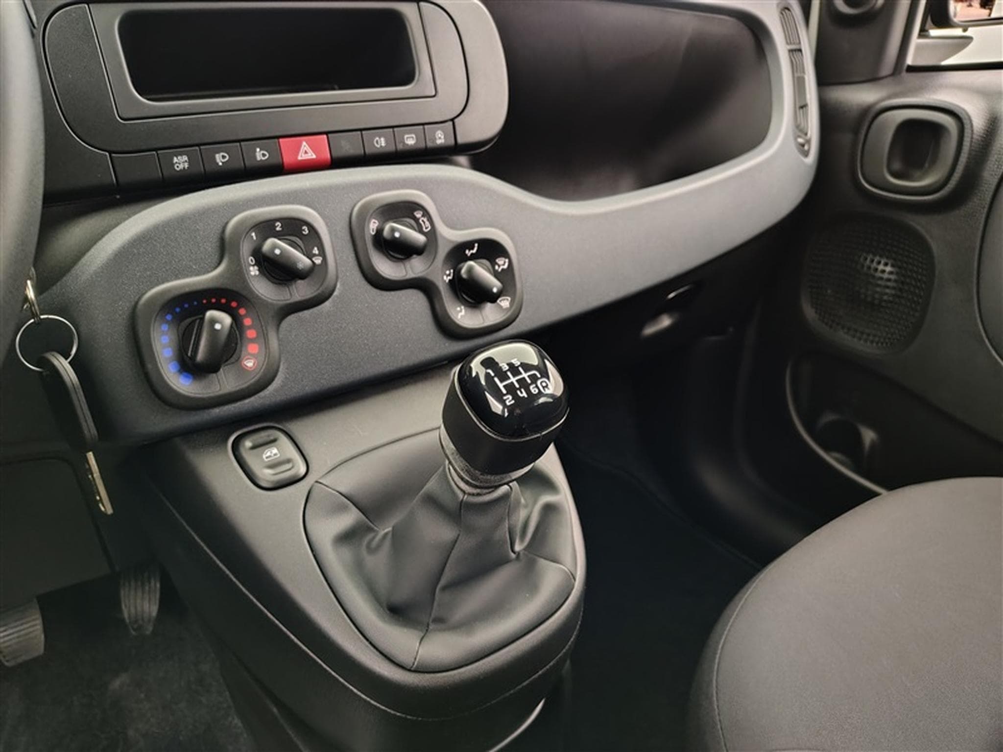 Fiat Panda 1.0i MHEV City Life CLIM / PDC AR (2026) - Photo 12