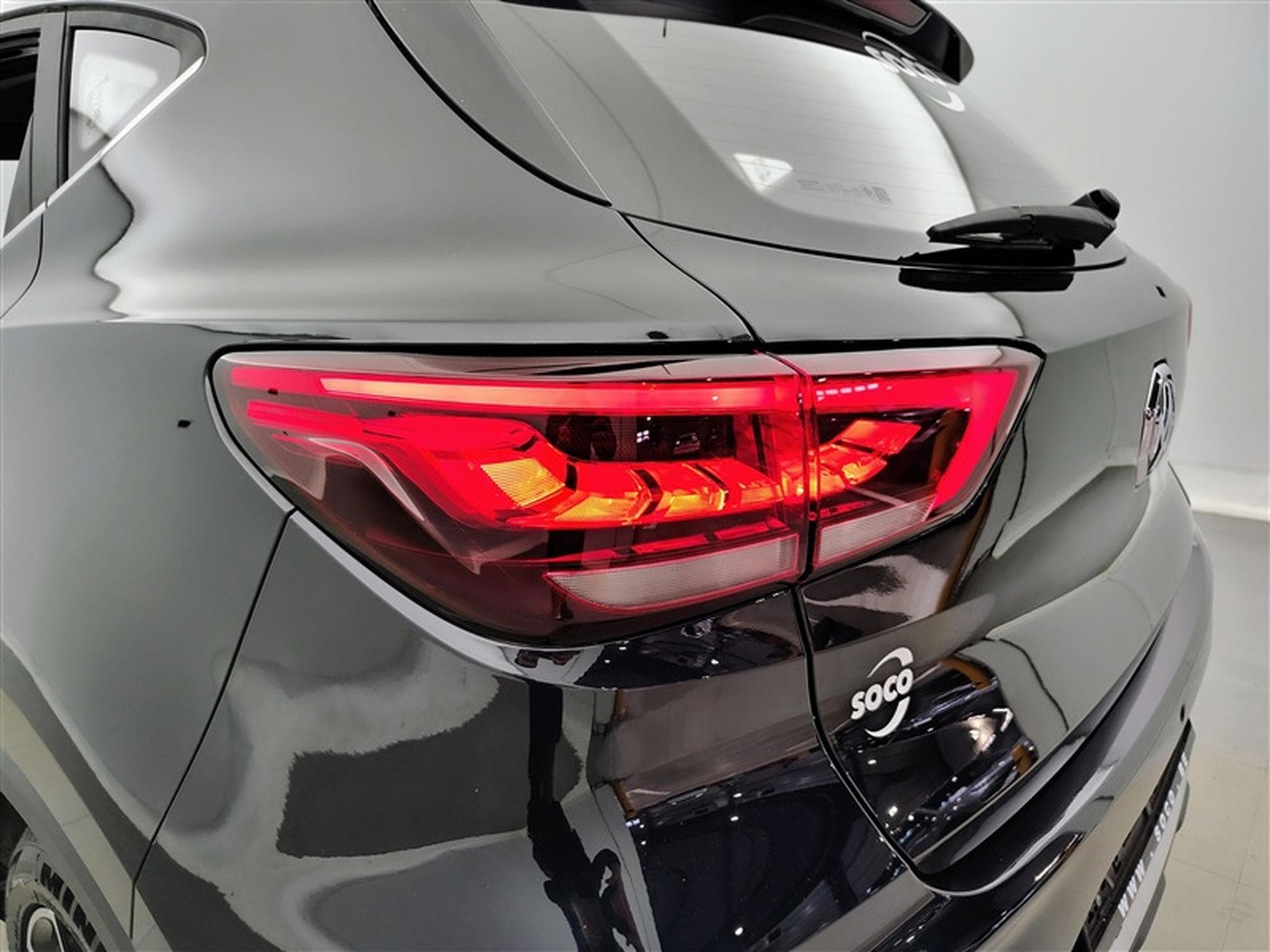 MG ZS 1.0 T-GDi 110cv AUTO Luxury NAVI / FULL LED / CUIR / CAMERA (2024) - Photo 16
