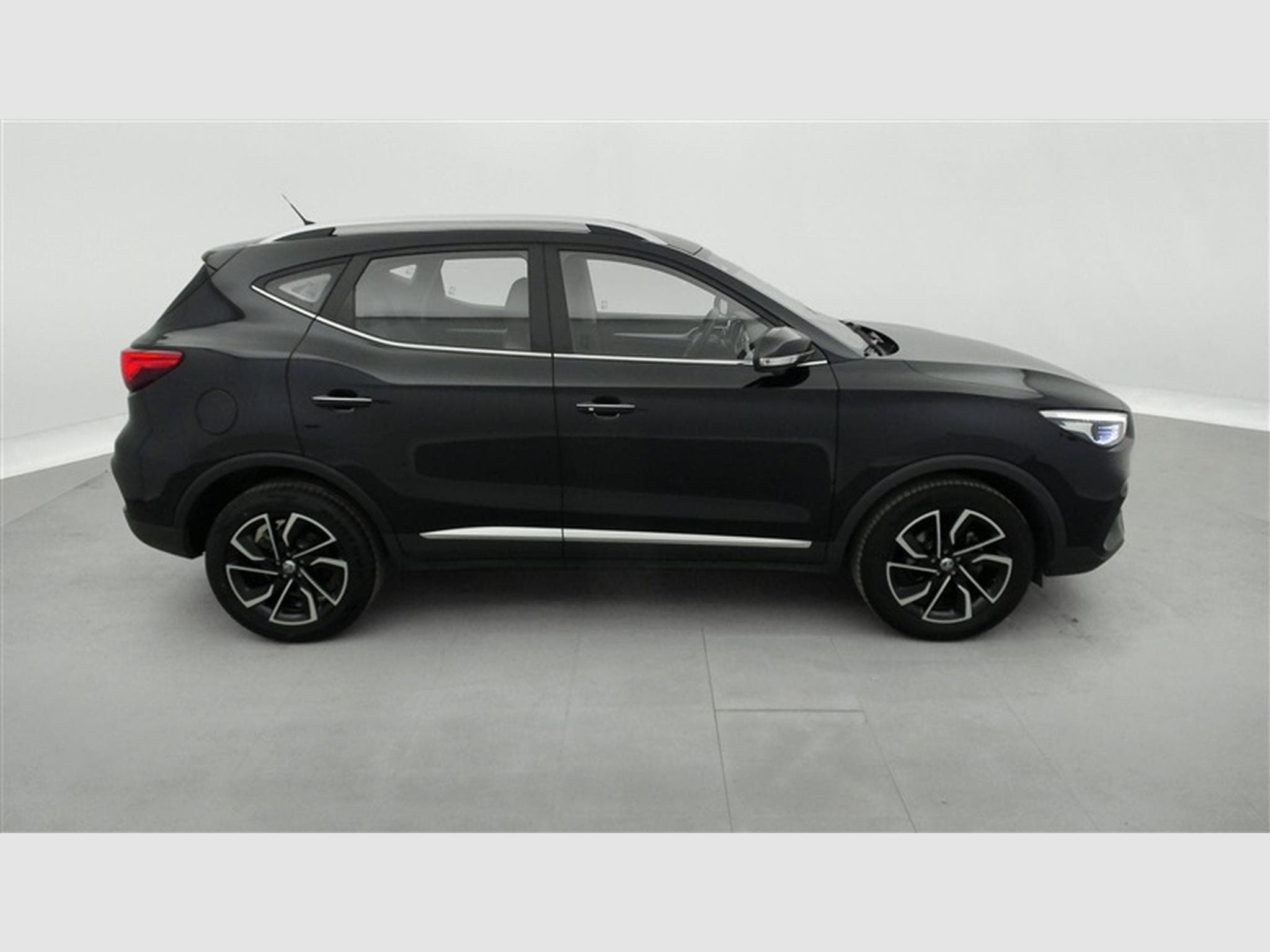 MG ZS 1.0 T-GDi 110cv AUTO Luxury NAVI / FULL LED / CUIR / CAMERA (2024) - Photo 24