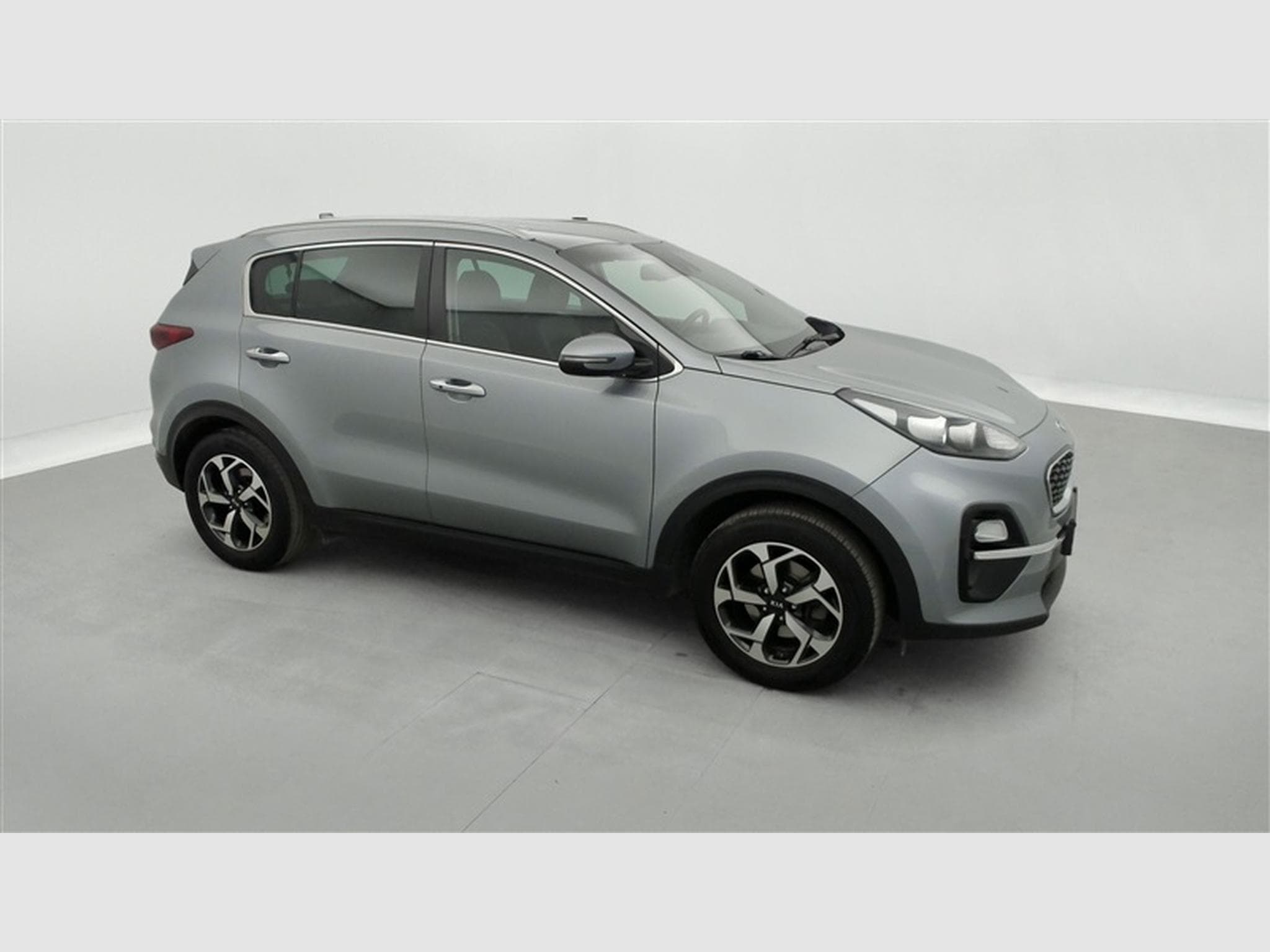 Kia Sportage 1.6i More NAVI / CAMERA / KEYLESS (2019) - Photo 24