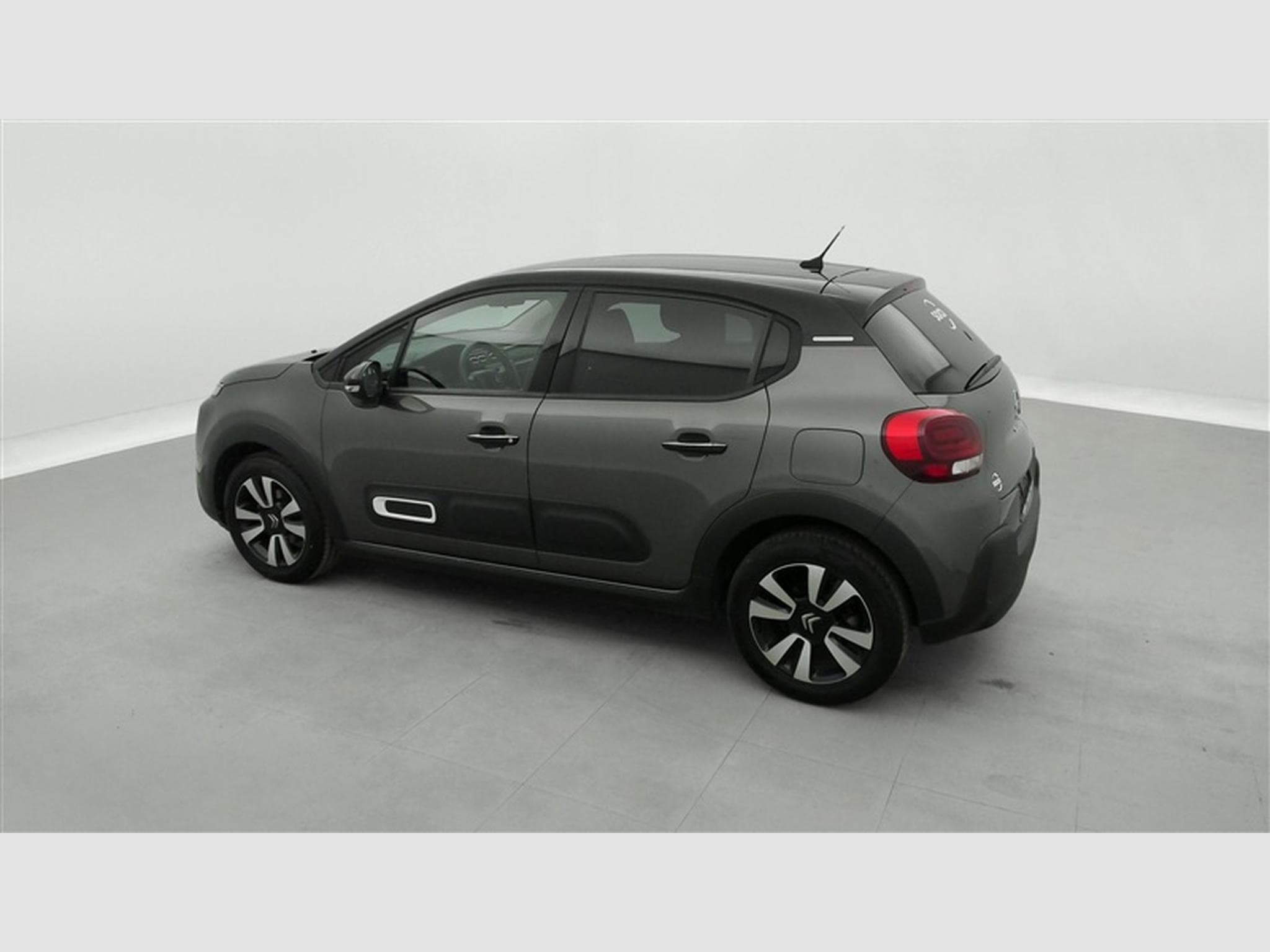 Citroen C3 1.2i PureTech Shine CARPLAY / FULL LED / JA 16" (2023) - Photo 25
