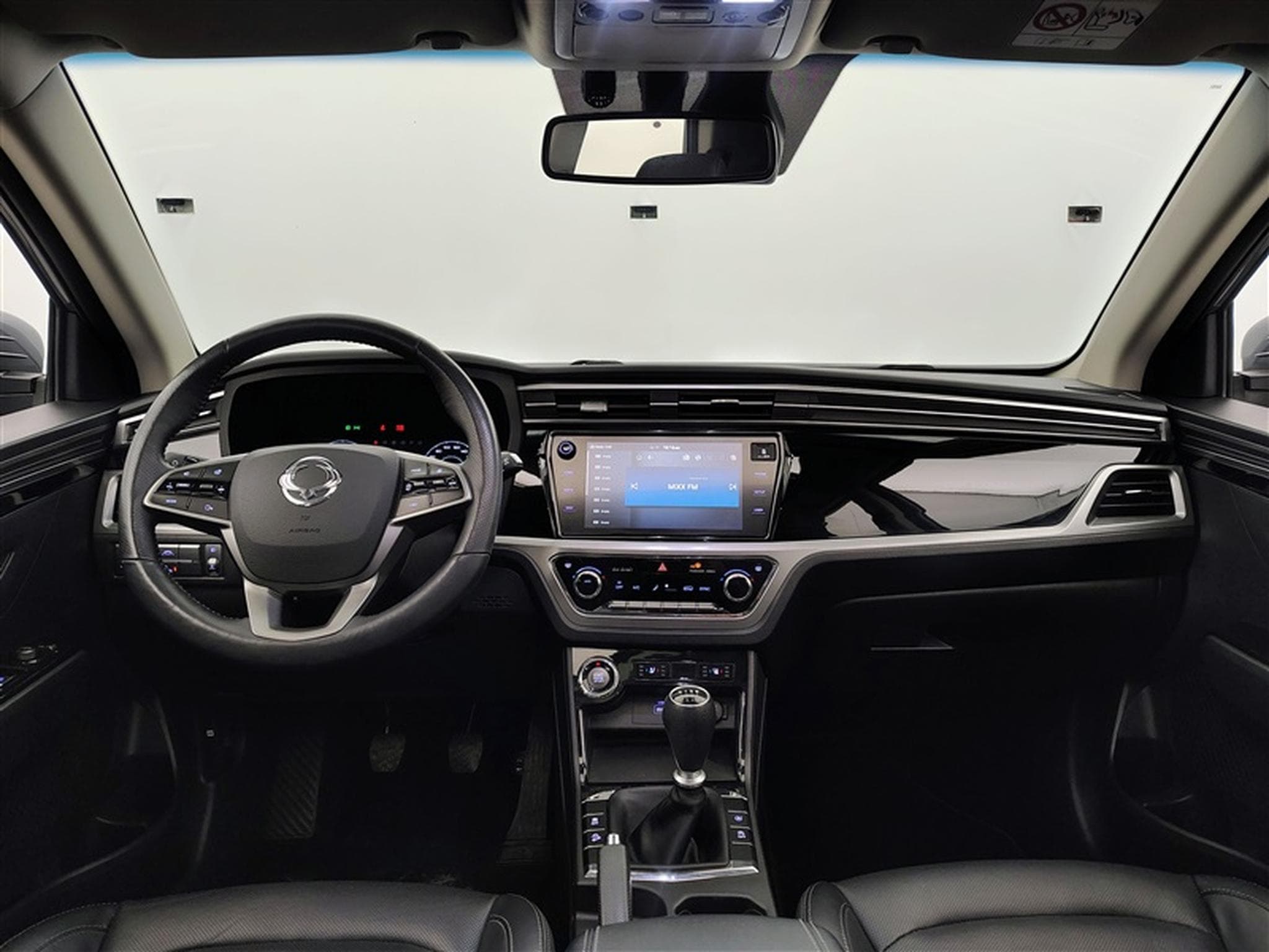 SsangYong Korando 1.5 T-GDI 2WD Sapphire CUIR/NAVI/FULL LED/TO/JA18 (2022) - Photo 8