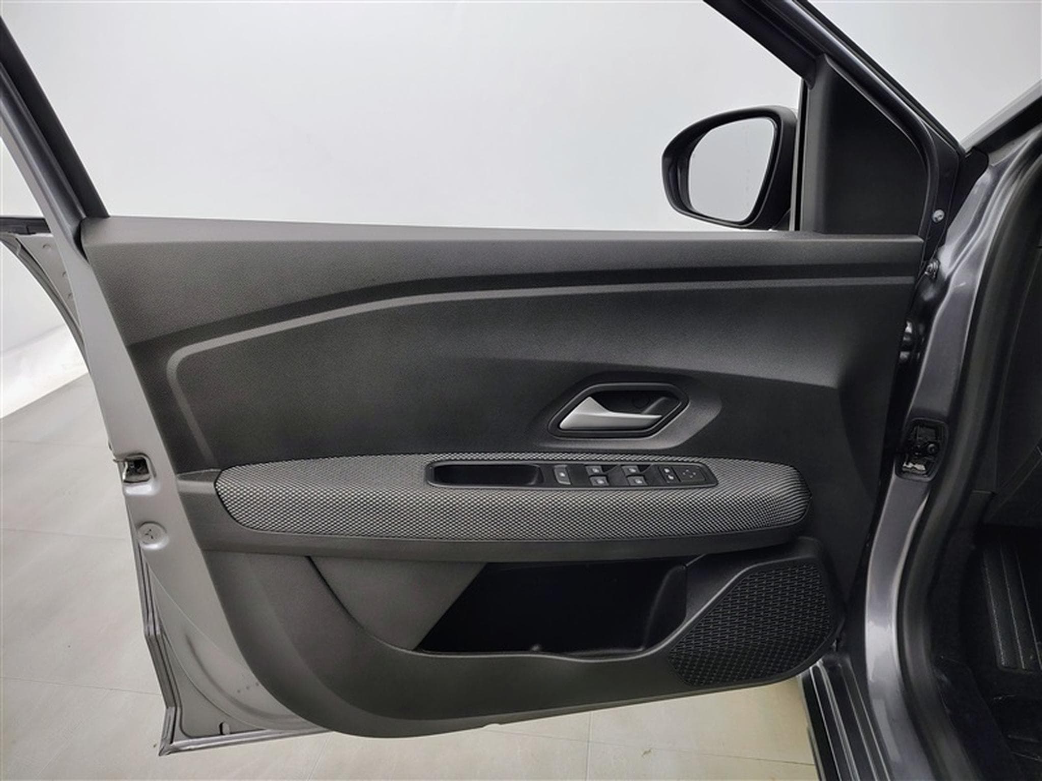 Dacia Sandero 1.0 TCe Stepway *NAVI/CAMERA/FULL LED/PDC* (2025) - Photo 16