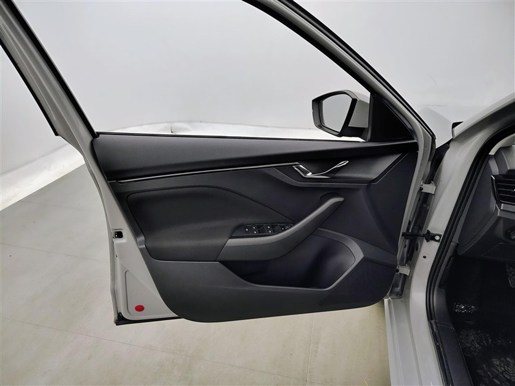 Skoda Kamiq 1.0 TSI Monte Carlo (2021) - Photo 17
