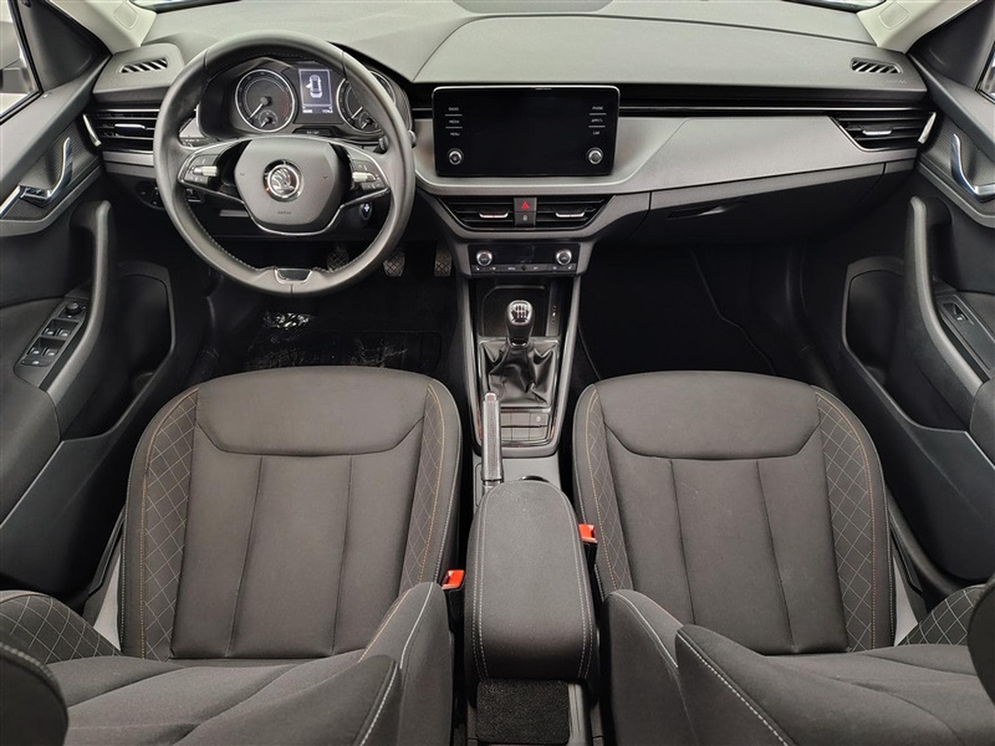 Skoda Kamiq 1.0 TSI Monte Carlo (2021) - Photo 8