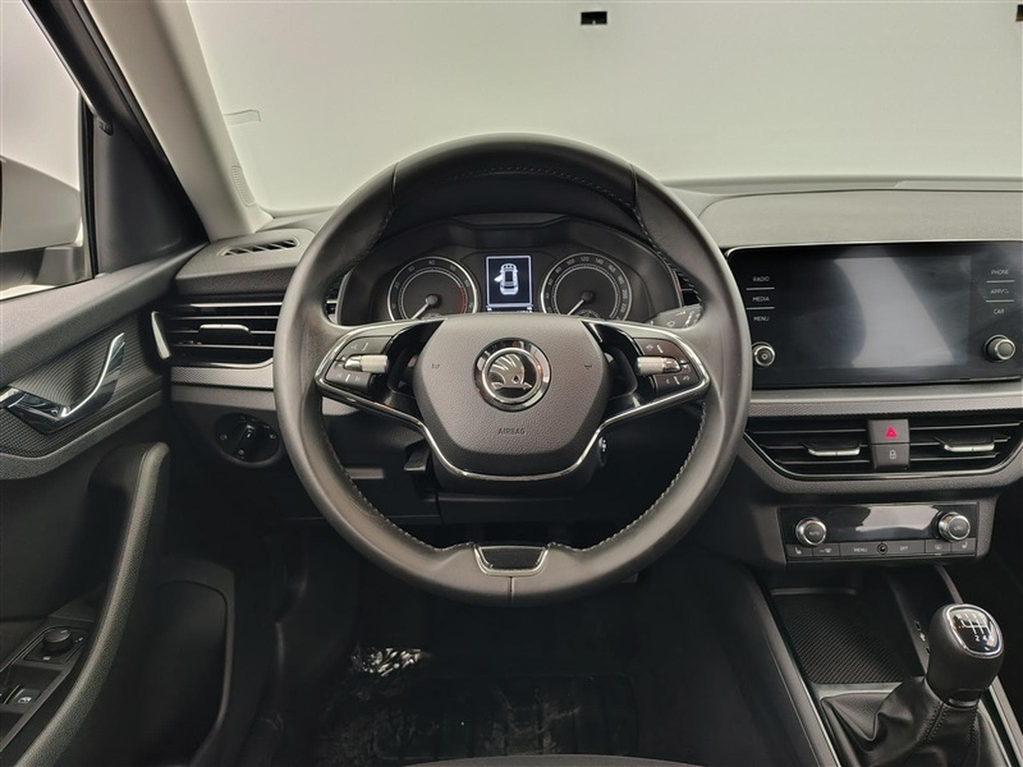 Skoda Kamiq 1.0 TSI Monte Carlo (2021) - Photo 9