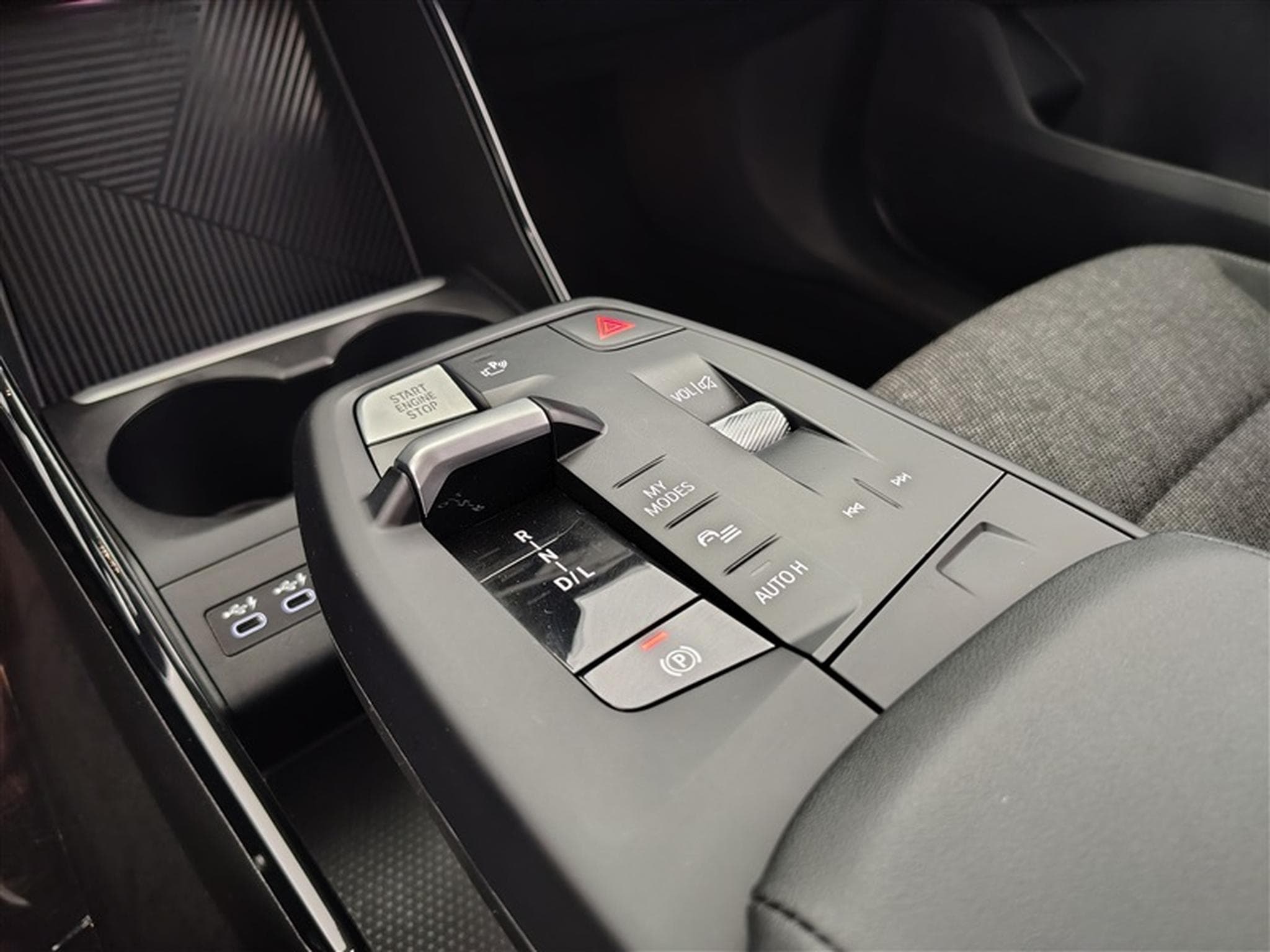 BMW X1 2.0 dA sDrive18 NEW MOD. NAVI / FULL LED / CLIM (2024) - Photo 12