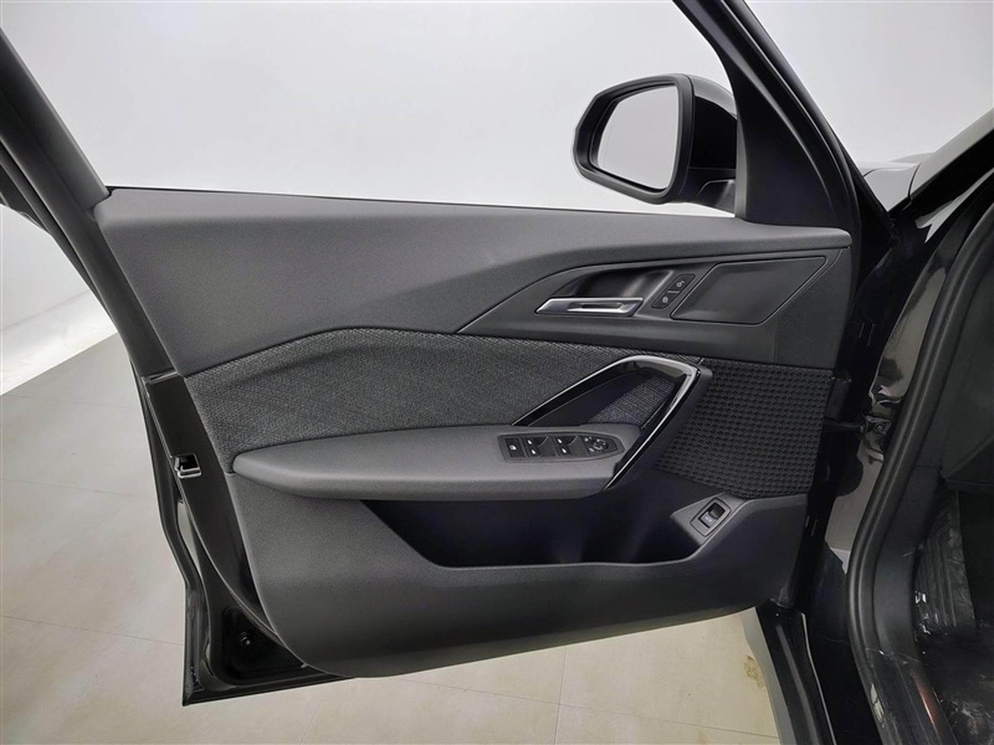 BMW X1 2.0 dA sDrive18 NEW MOD. NAVI / FULL LED / CLIM (2024) - Photo 17