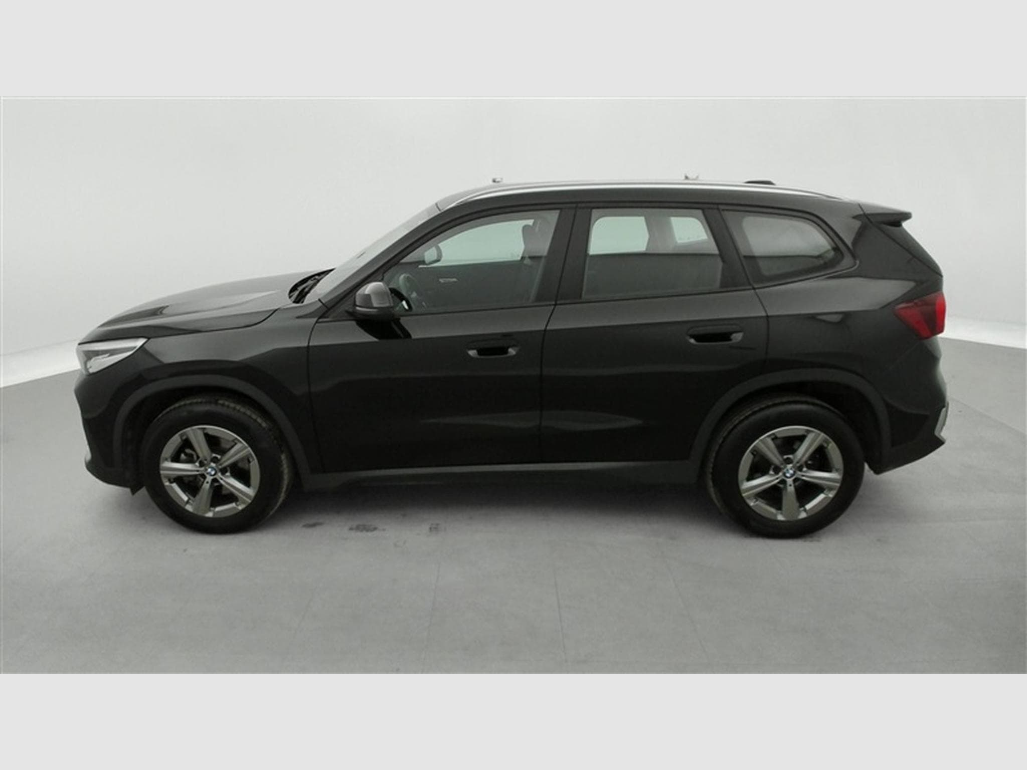 BMW X1 2.0 dA sDrive18 NEW MOD. NAVI / FULL LED / CLIM (2024) - Photo 3