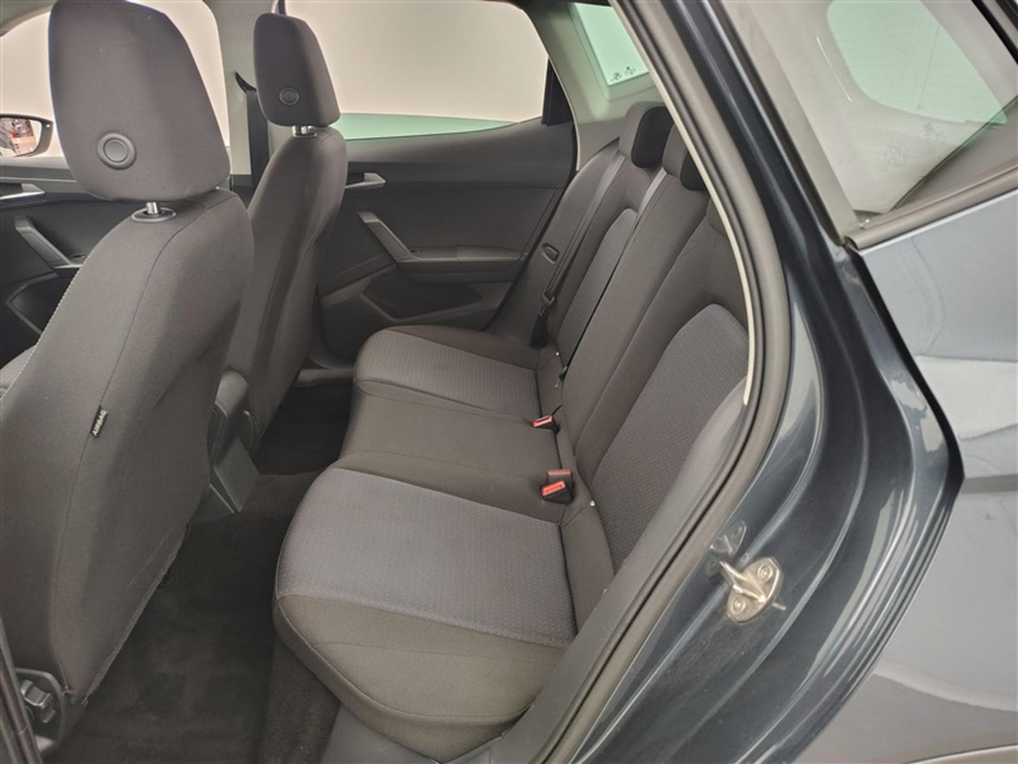 Seat Arona 1.0 TSI Move! DSG NAVI / FULL LED / CARPLAY (2023) - Photo 13