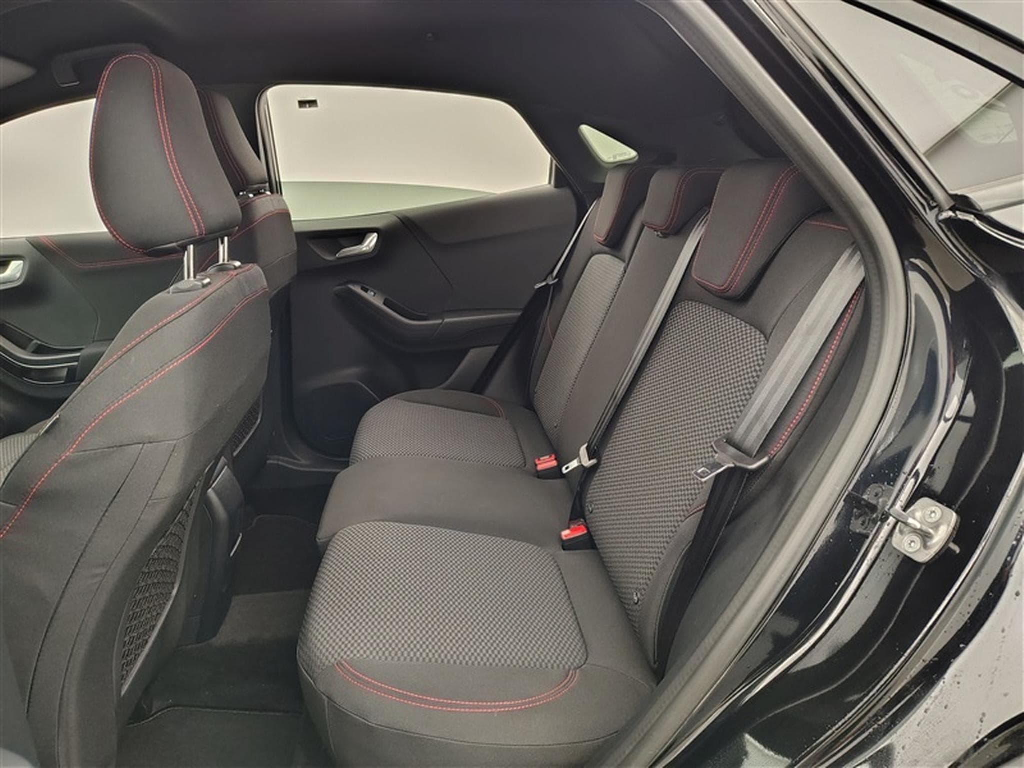 Ford Puma 1.0 EcoBoost mHEV ST-Line V (EU6d) (2023) - Photo 13
