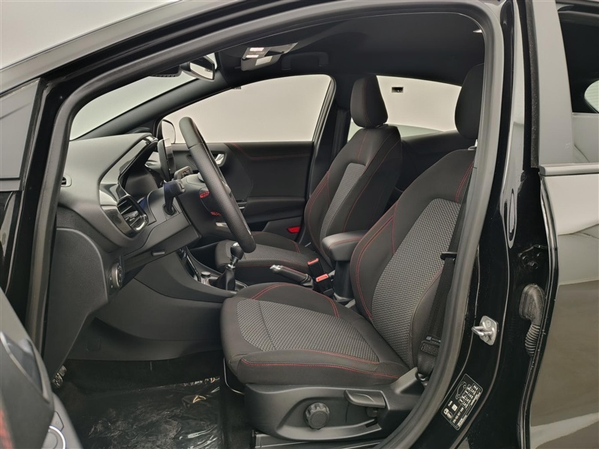 Ford Puma 1.0 EcoBoost mHEV ST-Line V (EU6d) (2023) - Photo 7