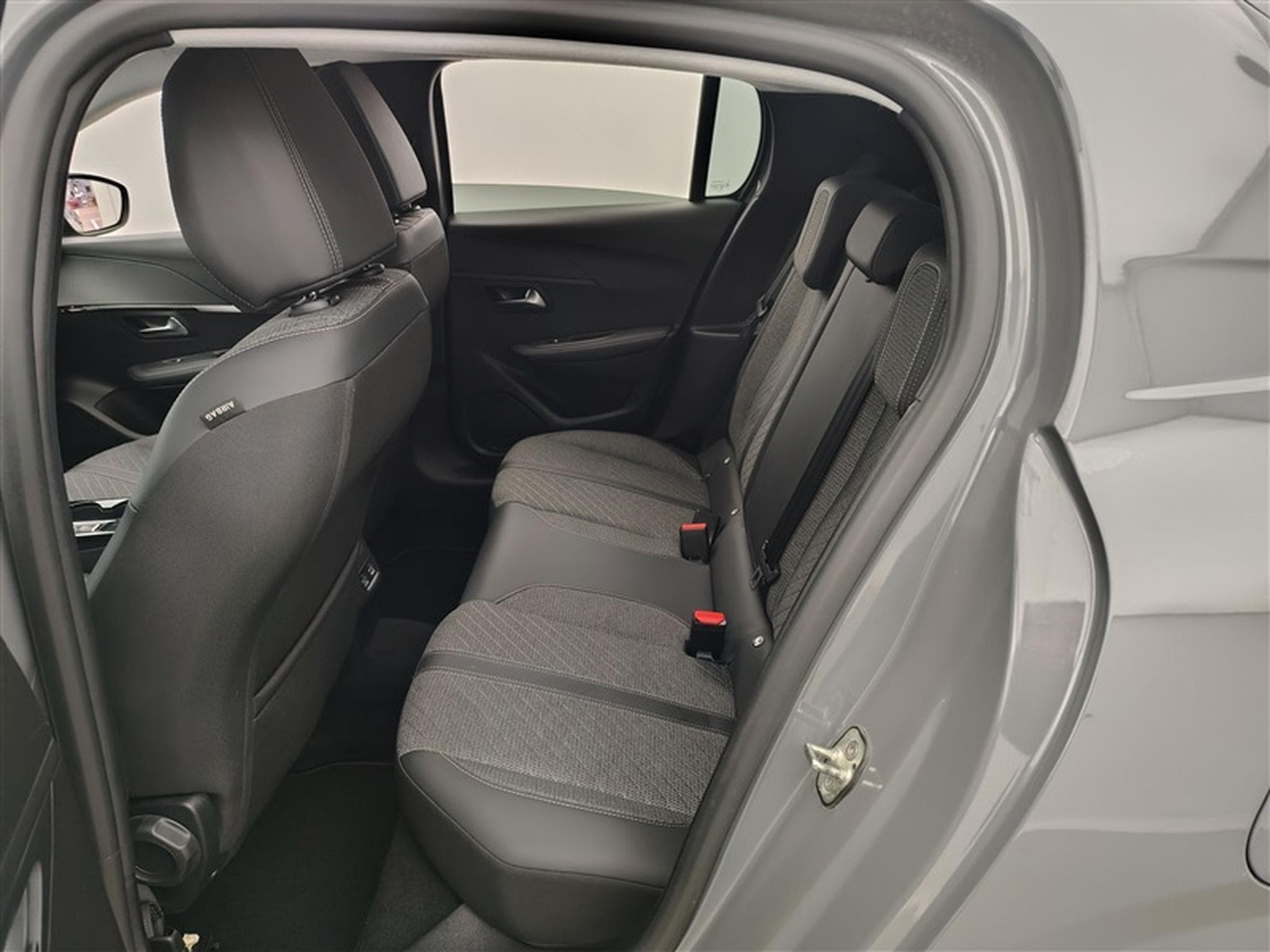 Peugeot 208 1.2i PureTech 100Cv Allure (2024) - Photo 13