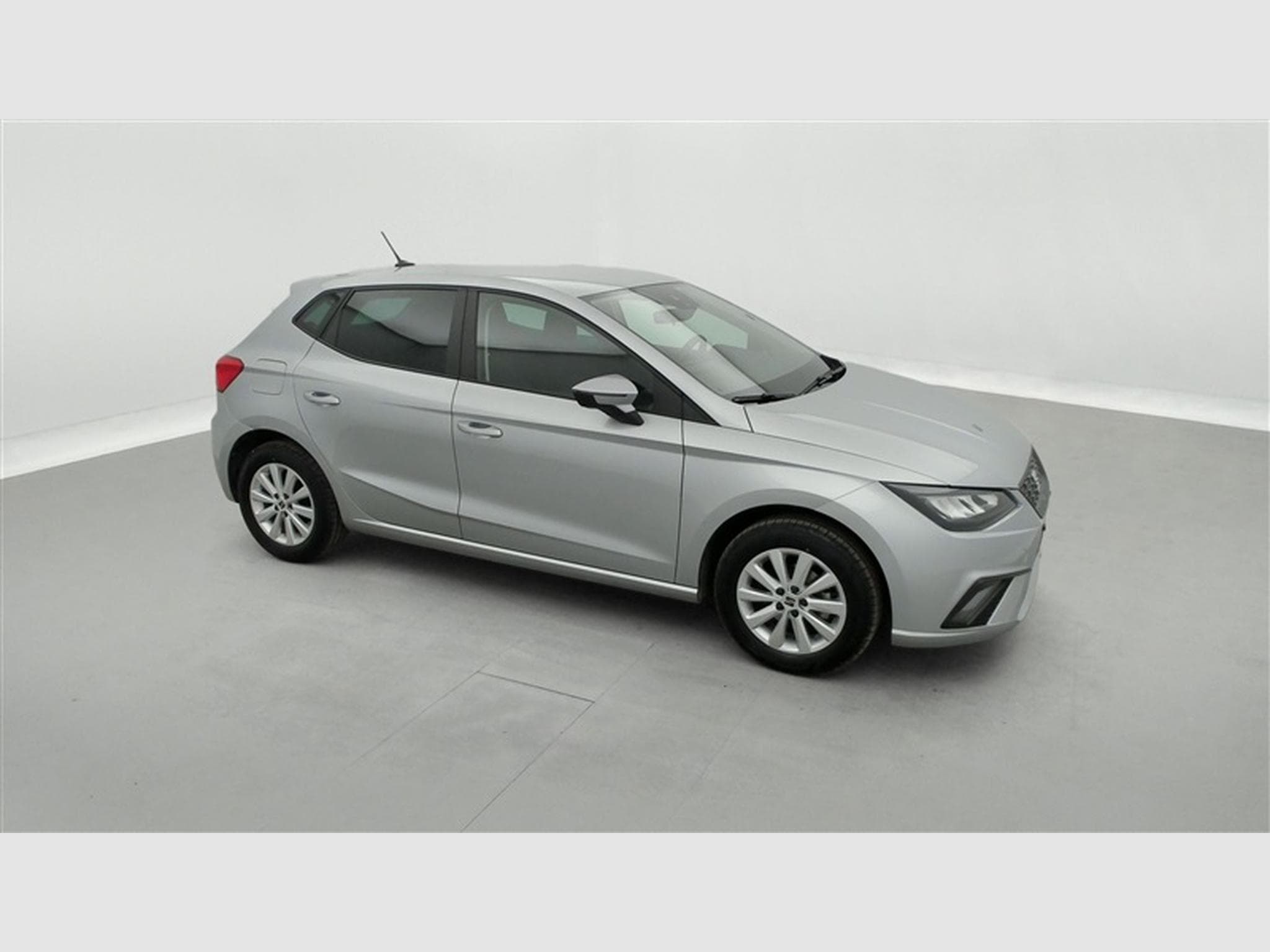 Seat Ibiza 1.0i MPI Move! Full Link NAVI/LED/JA/PDC (2023) - Photo 22