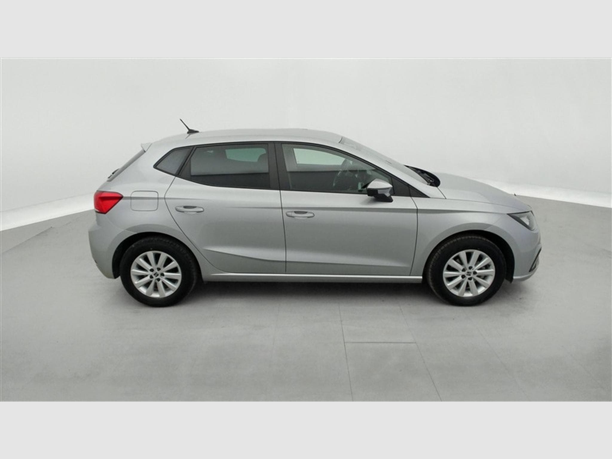 Seat Ibiza 1.0i MPI Move! Full Link NAVI/LED/JA/PDC (2023) - Photo 23