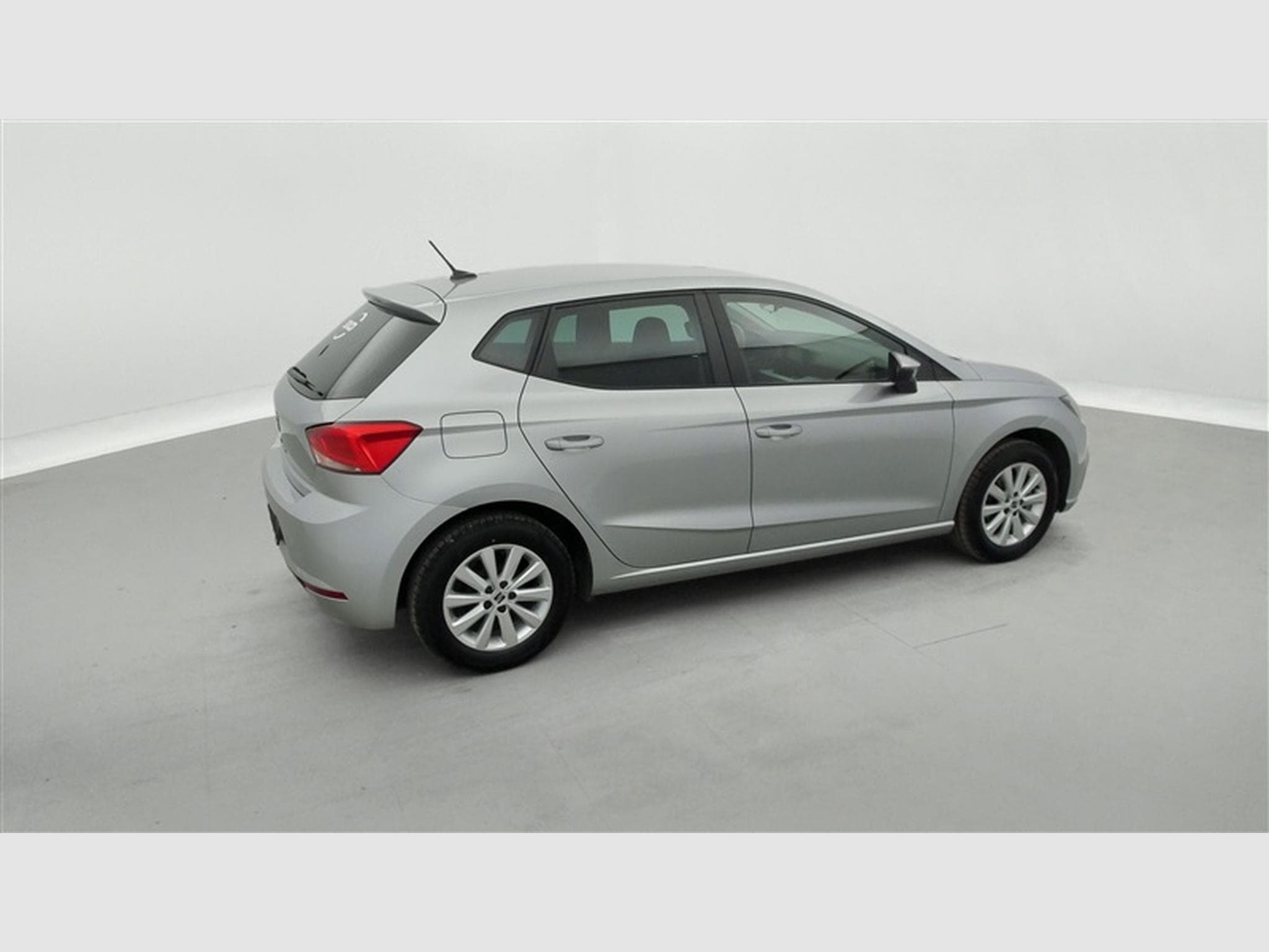 Seat Ibiza 1.0i MPI Move! Full Link NAVI/LED/JA/PDC (2023) - Photo 24