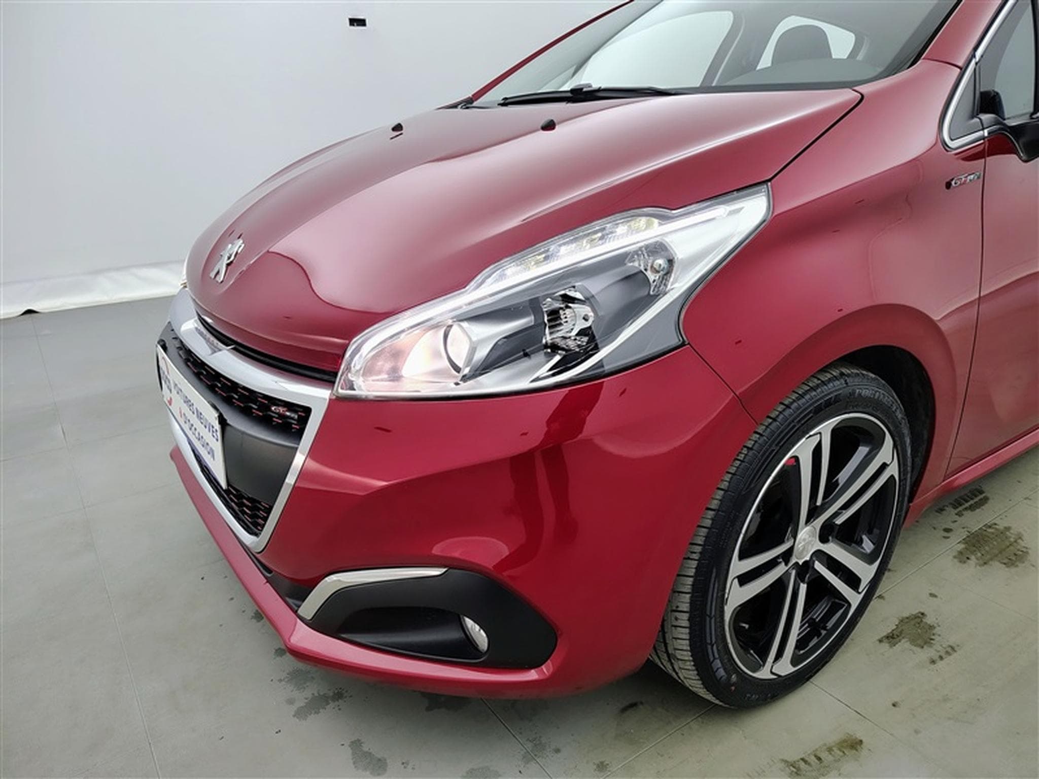 Peugeot 208 1.6 BlueHDi GT Line (2017) - Photo 15