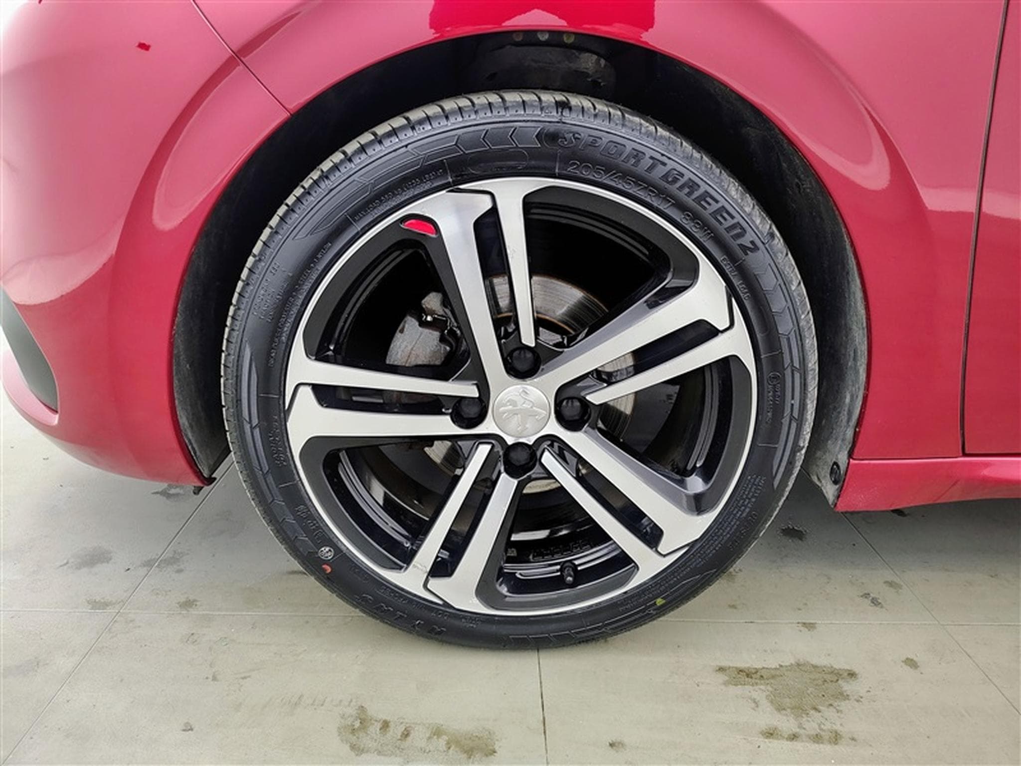 Peugeot 208 1.6 BlueHDi GT Line (2017) - Photo 6
