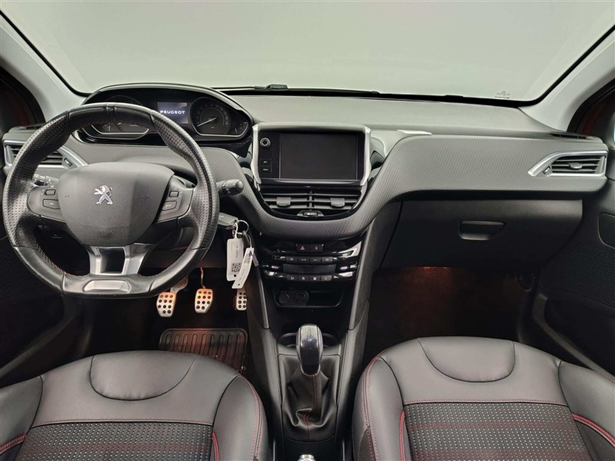 Peugeot 208 1.6 BlueHDi GT Line (2017) - Photo 8