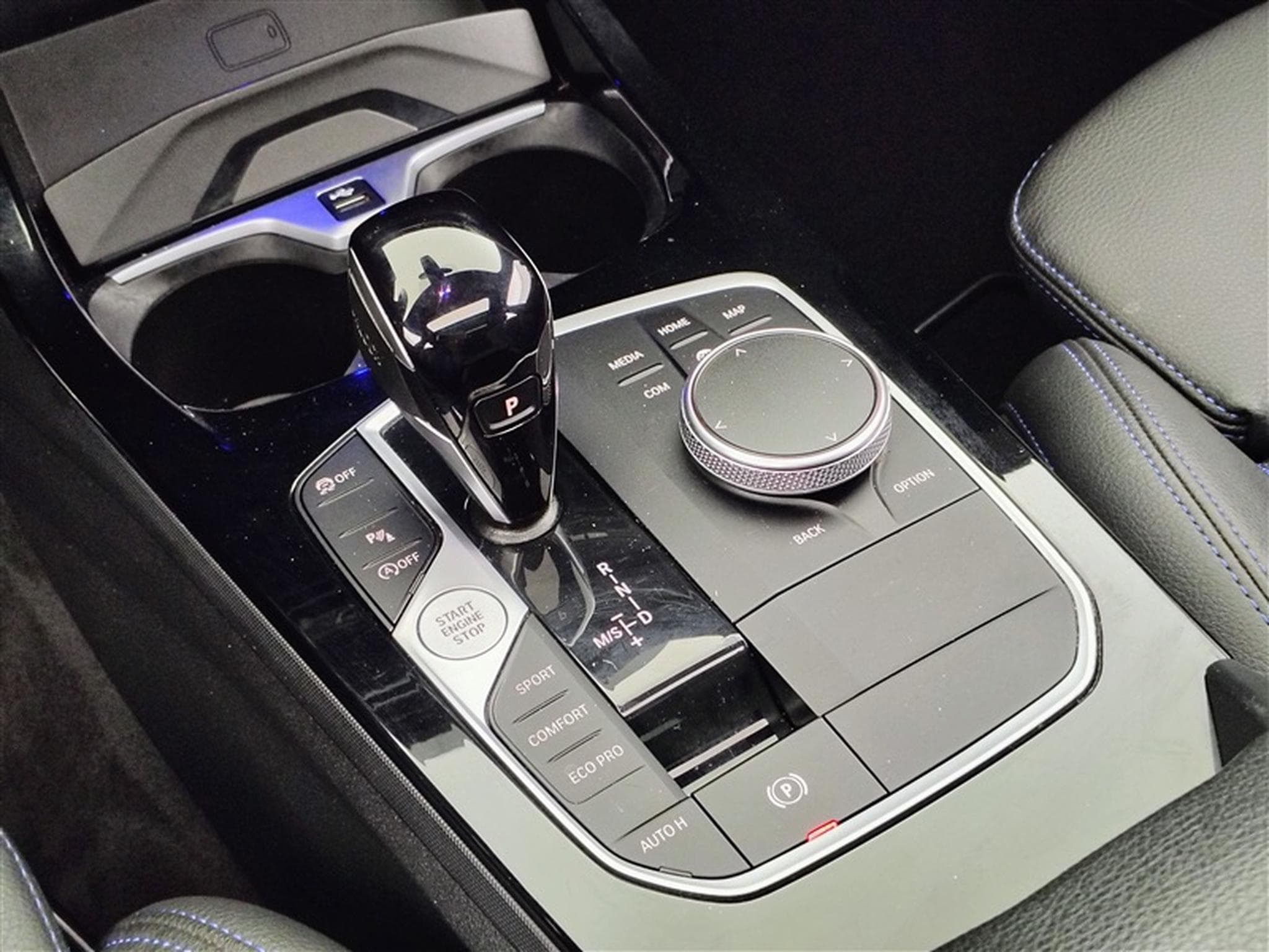 BMW 118 iA Pack M NAVI / FULL LED / S-CUIR (2023) - Photo 12