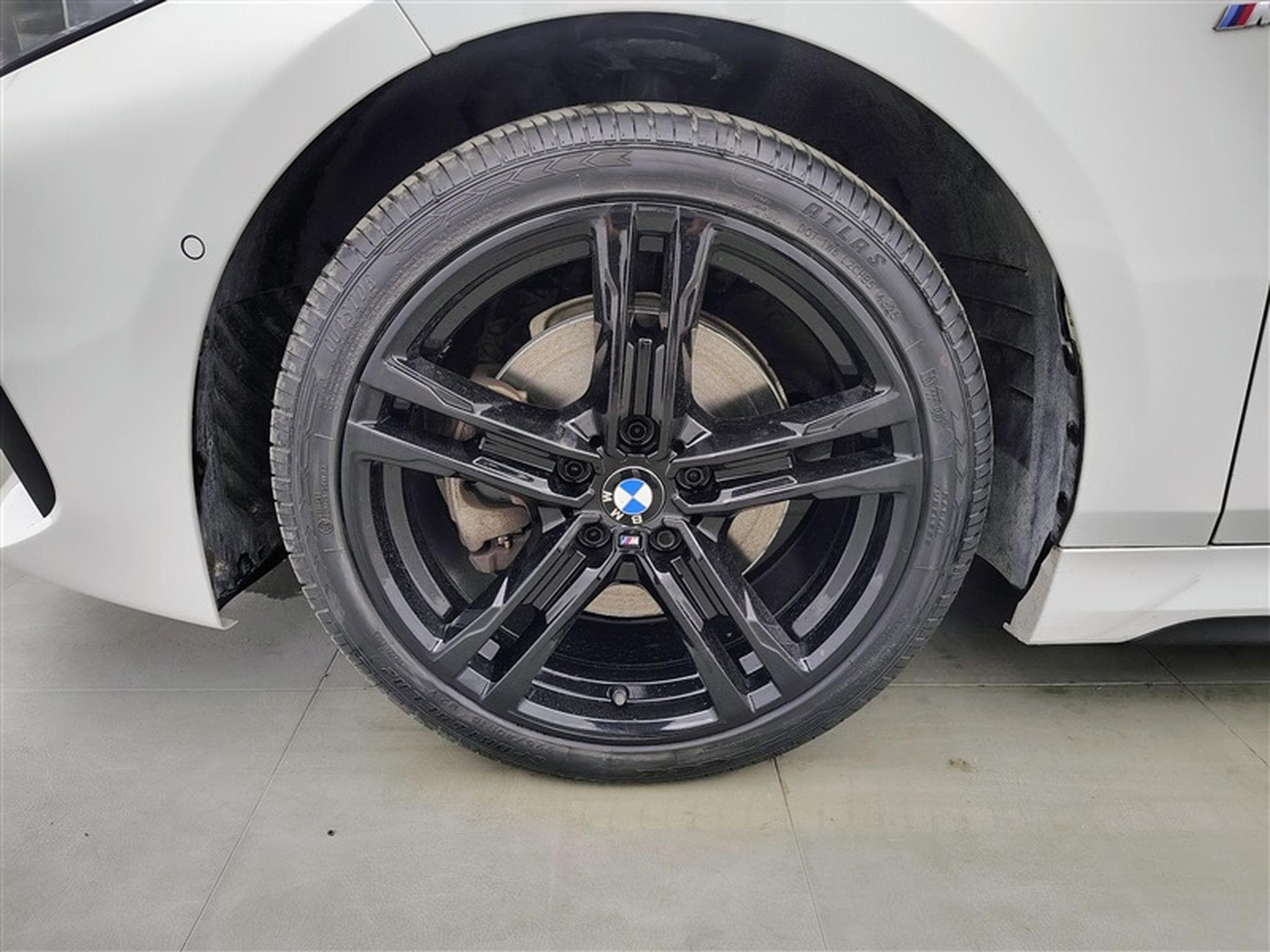 BMW 118 iA Pack M NAVI / FULL LED / S-CUIR (2023) - Photo 6