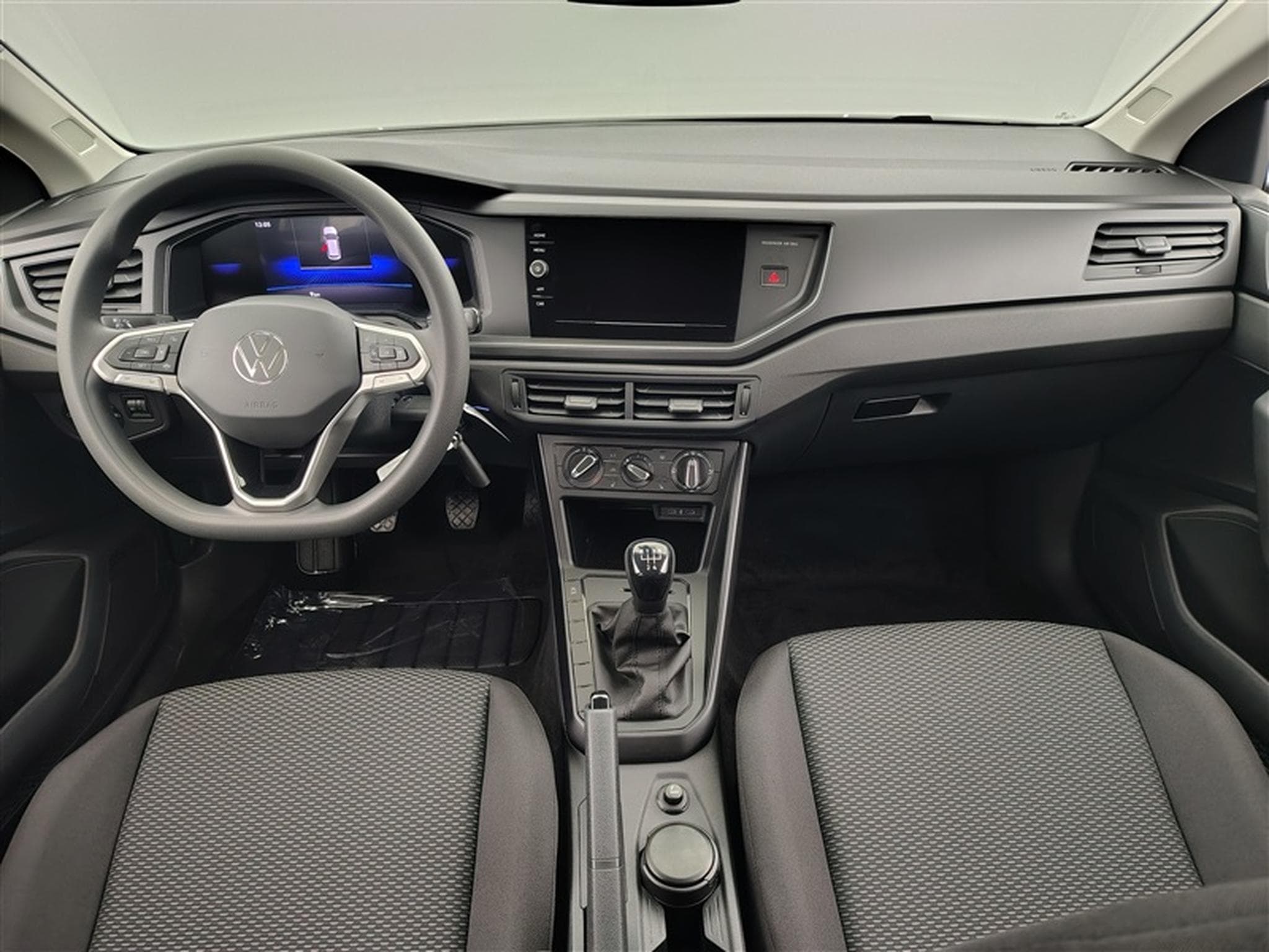 VW Polo 1.0 MPI 80cv Life CARPLAY / FULL LED / PDC AR (2026) - Photo 8