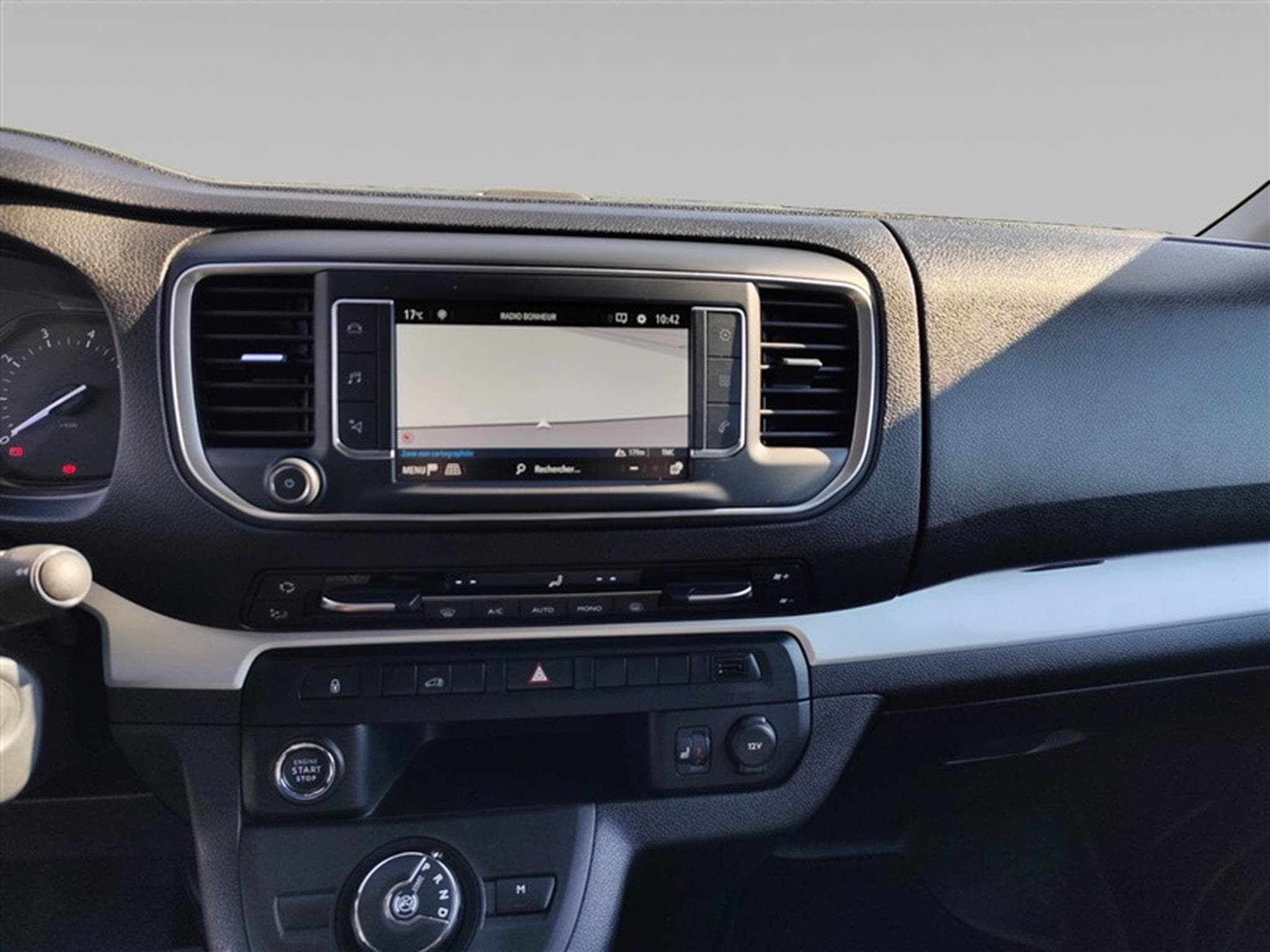 Opel Vivaro 2.0 TD L2H1 Edition AUTO/NAVI/PDC (2023) - Foto 11