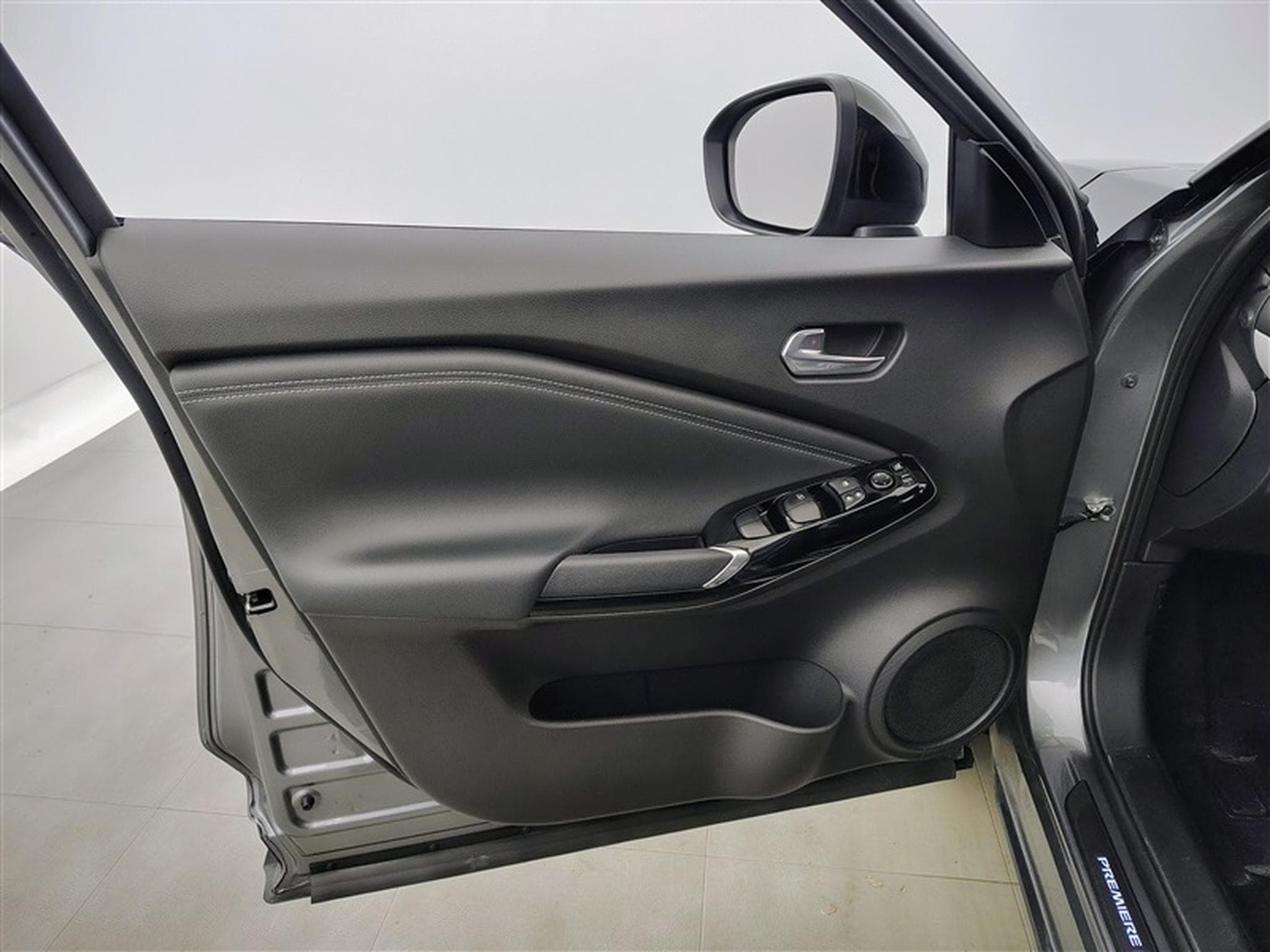 Nissan Juke 1.6 HEV  First Ed. Cuir/Navi/CarPlay/Sièges Ch./Caméra/... (2023) - Photo 17