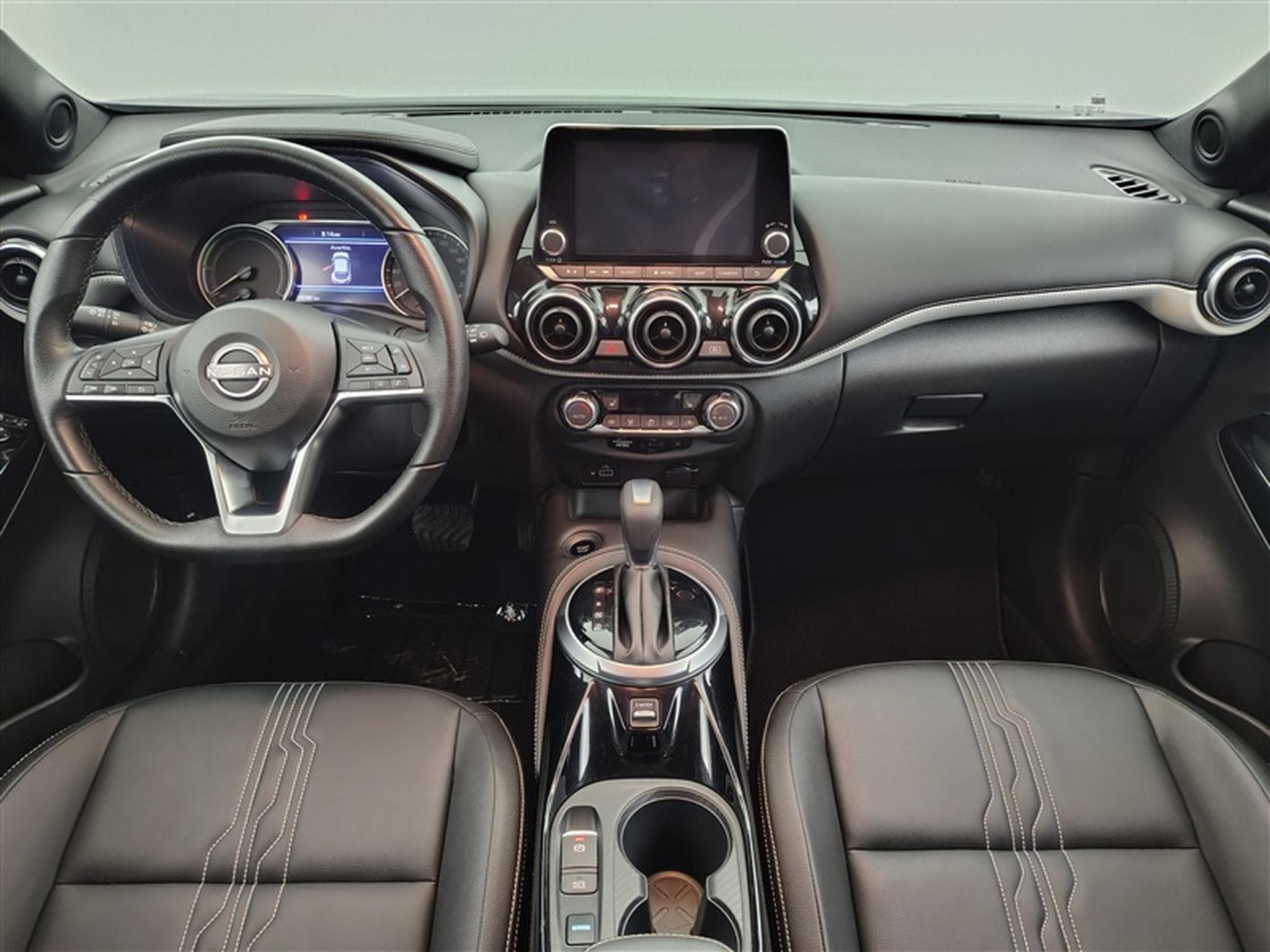 Nissan Juke 1.6 HEV  First Ed. Cuir/Navi/CarPlay/Sièges Ch./Caméra/... (2023) - Photo 8