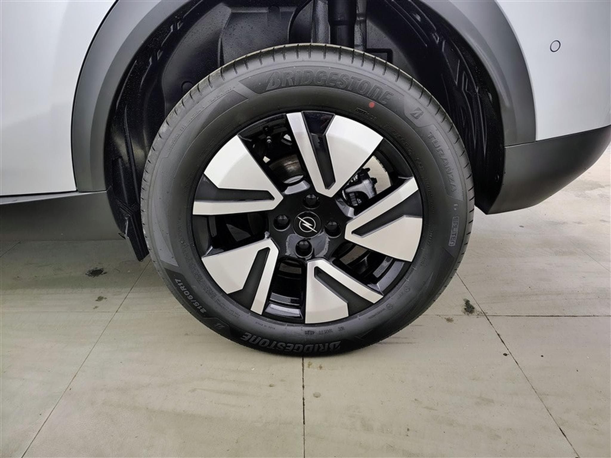 Opel Frontera 1.2 Turbo 145cv AT8 GS 7pl. NAVI / FULL LED / CAMERA / JA 17 (2026) - Photo 6