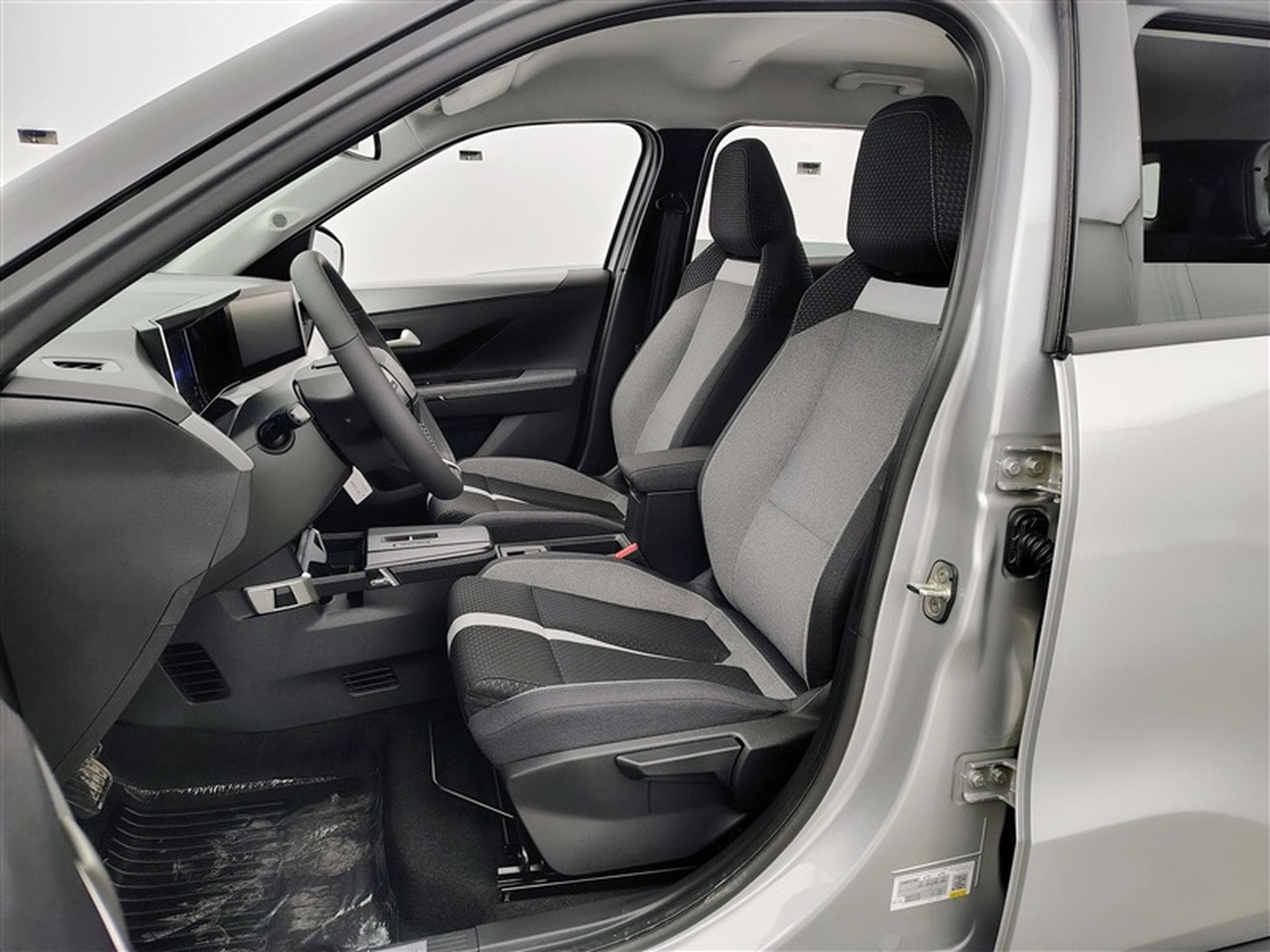 Opel Frontera 1.2 Turbo 145cv AT8 GS 7pl. NAVI / FULL LED / CAMERA / JA 17 (2026) - Photo 7