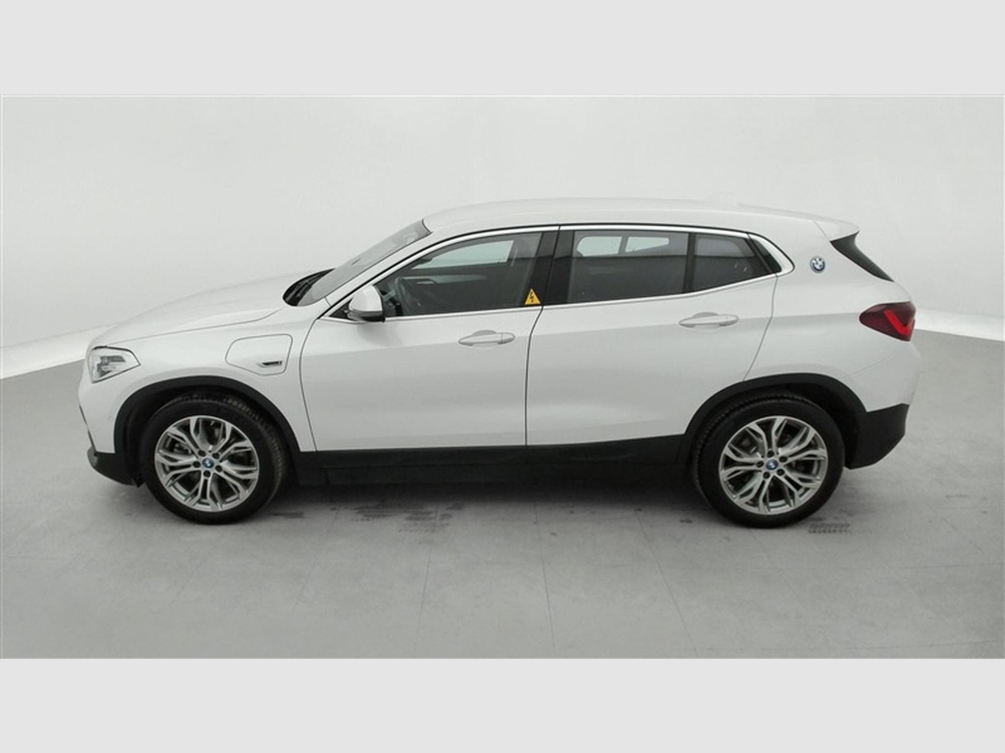 BMW X2 PHEV 1.5iA xDrive25e NAVI / FULL LED / PDC AV-AR (2022) - Photo 3
