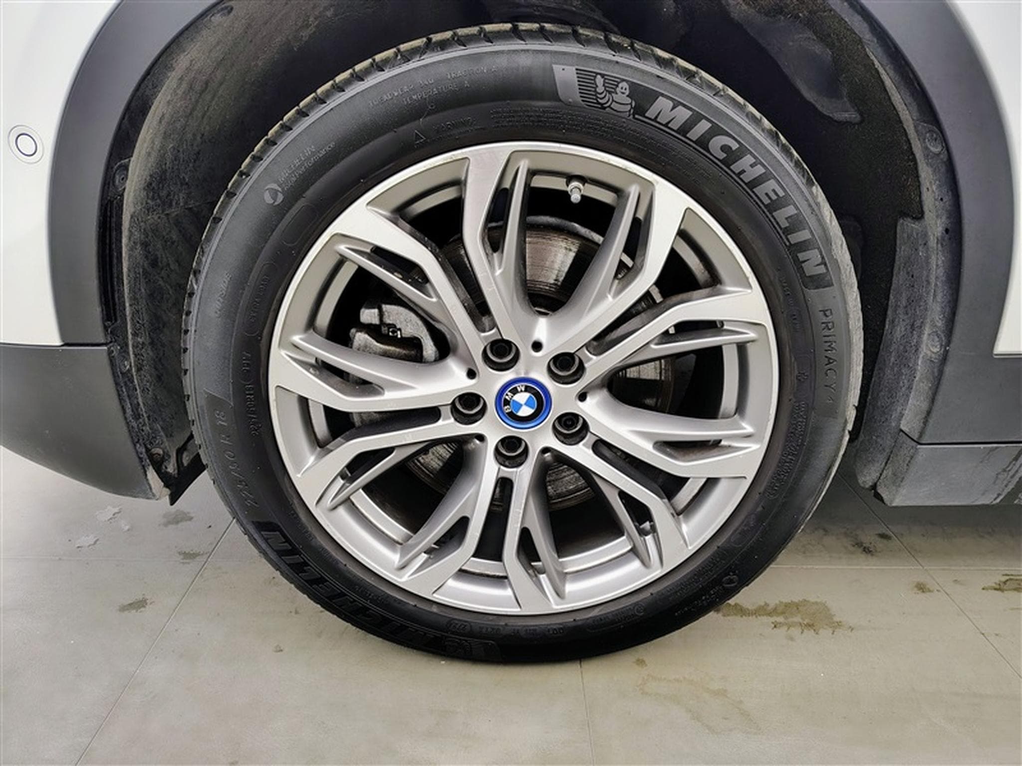 BMW X2 PHEV 1.5iA xDrive25e NAVI / FULL LED / PDC AV-AR (2022) - Photo 6