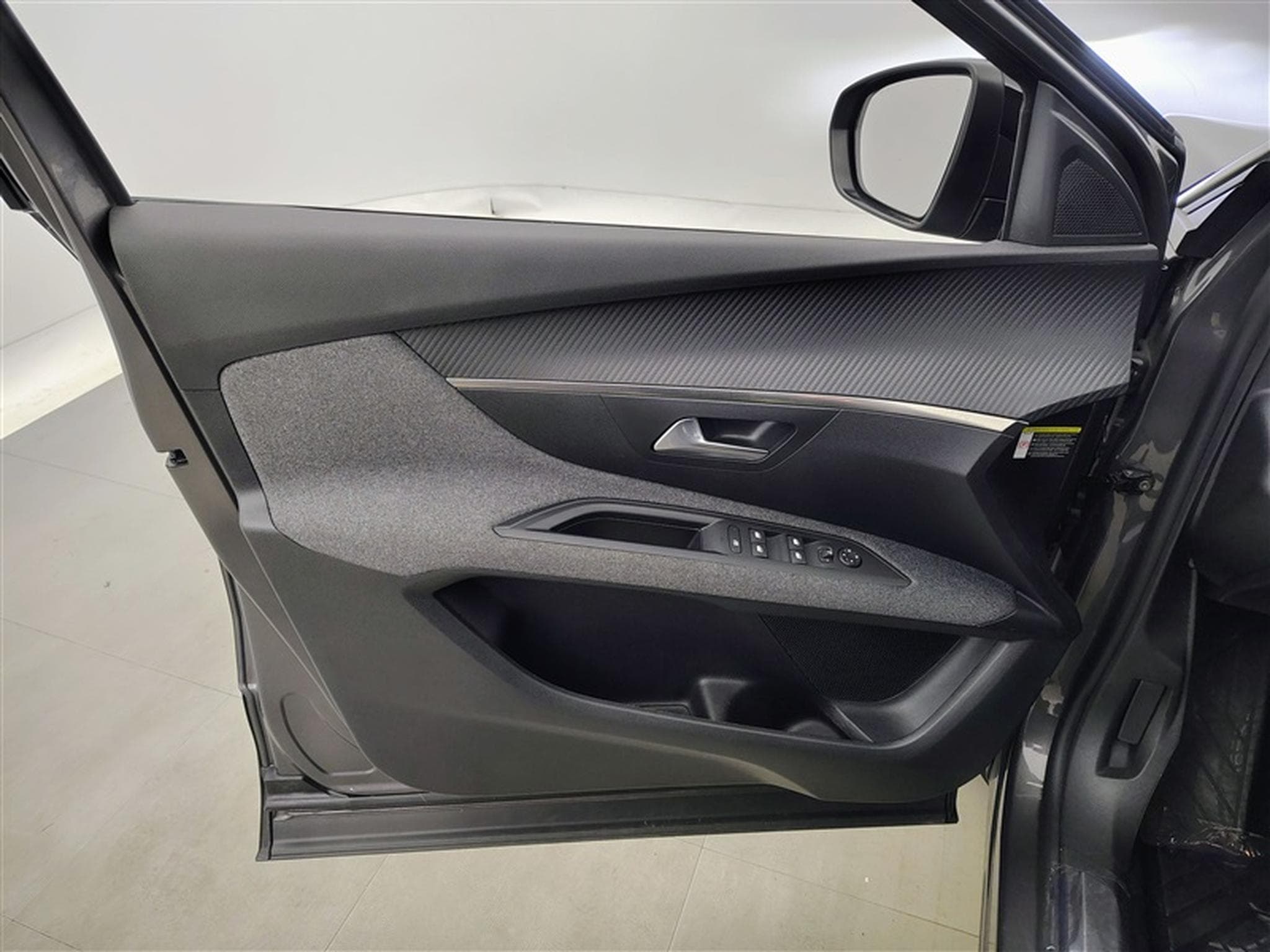 Peugeot 3008 1.2 PureTech 130Cv EAT8 Style NAVI / CARPLAY / CAMERA (2022) - Photo 17