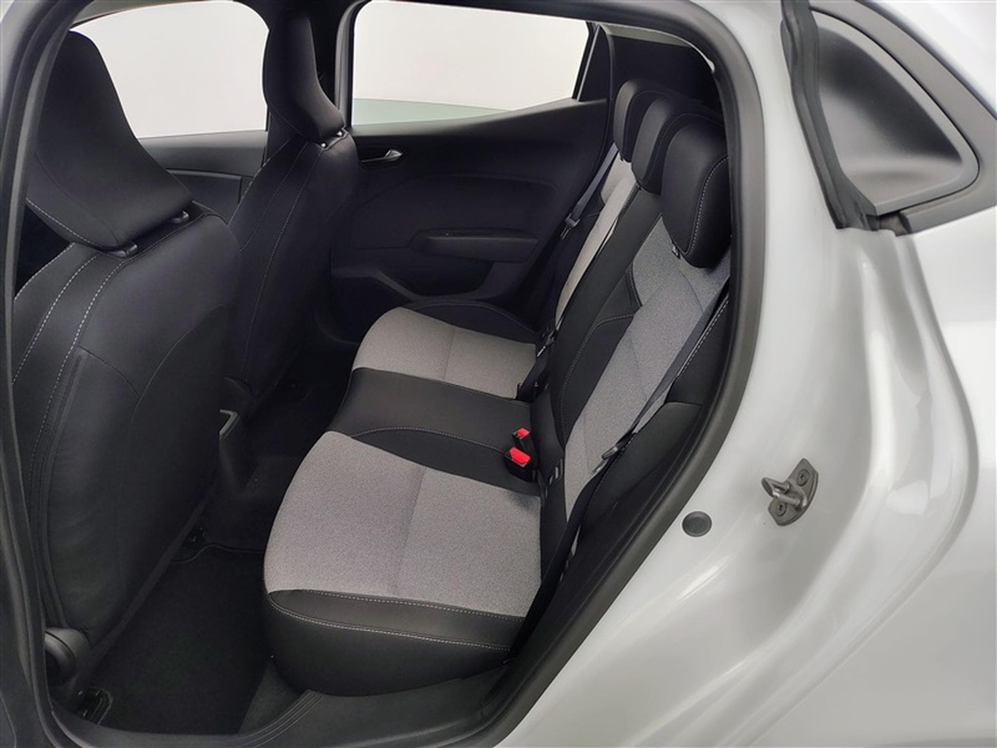 Renault Clio 1.0 SCe 65cv Evolution CARPLAY / FULL LED / PDC AR (2025) - Photo 13