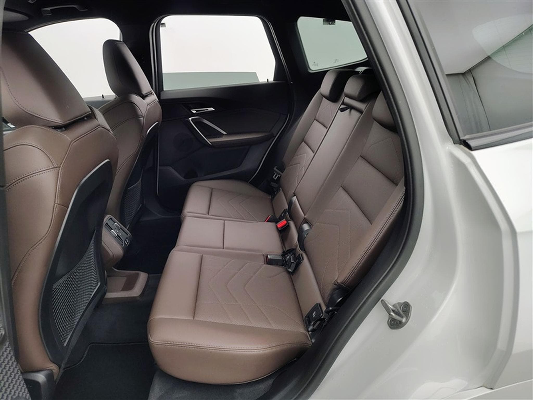 BMW X1 2.0 dA PACK M **AUTO/NAVI/FULL LED/CAMERA** (2023) - Photo 13