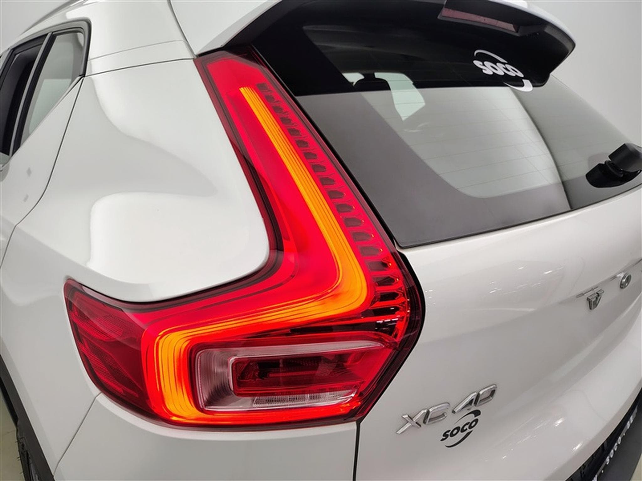 Volvo XC40 1.5 T3 Inscription Geartronic CUIR/NAVI/TO PANO/FULL LED (2022) - Photo 16