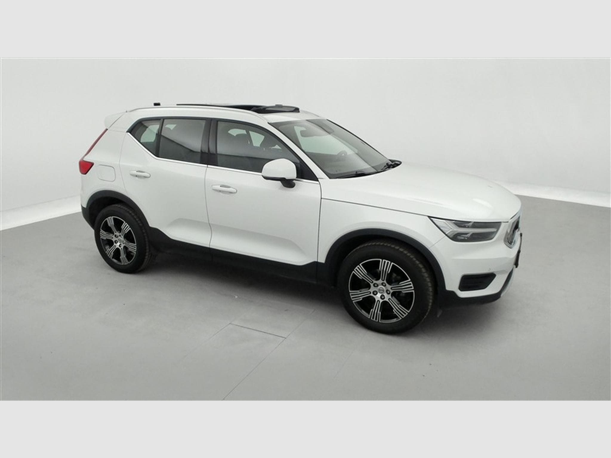 Volvo XC40 1.5 T3 Inscription Geartronic CUIR/NAVI/TO PANO/FULL LED (2022) - Photo 25